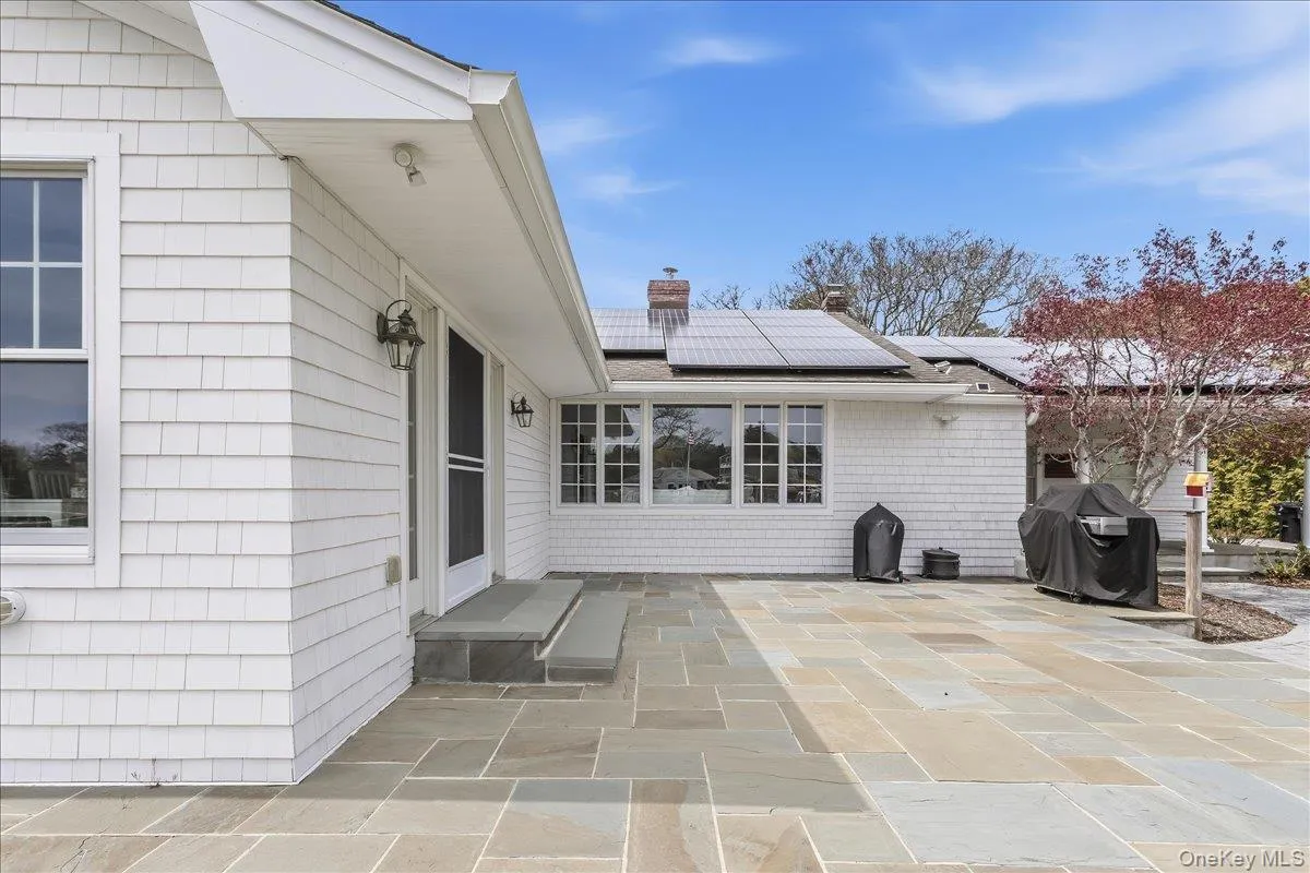 15 Gardners Lane, Southampton, NY, 3 Bedrooms Bedrooms, 7 Rooms Rooms,2 BathroomsBathrooms,Residential Lease,For Rent,Gardners,0,997106 15 Gardners Lane, Southampton, NY, 3 Bedrooms Bedrooms, 7 Rooms Rooms,2 BathroomsBathrooms,Residential Lease,For Rent,Gardners,0,997106