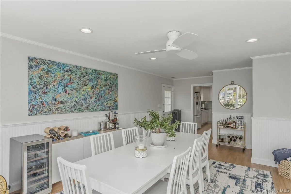 15 Gardners Lane, Southampton, NY, 3 Bedrooms Bedrooms, 7 Rooms Rooms,2 BathroomsBathrooms,Residential Lease,For Rent,Gardners,0,997106 15 Gardners Lane, Southampton, NY, 3 Bedrooms Bedrooms, 7 Rooms Rooms,2 BathroomsBathrooms,Residential Lease,For Rent,Gardners,0,997106