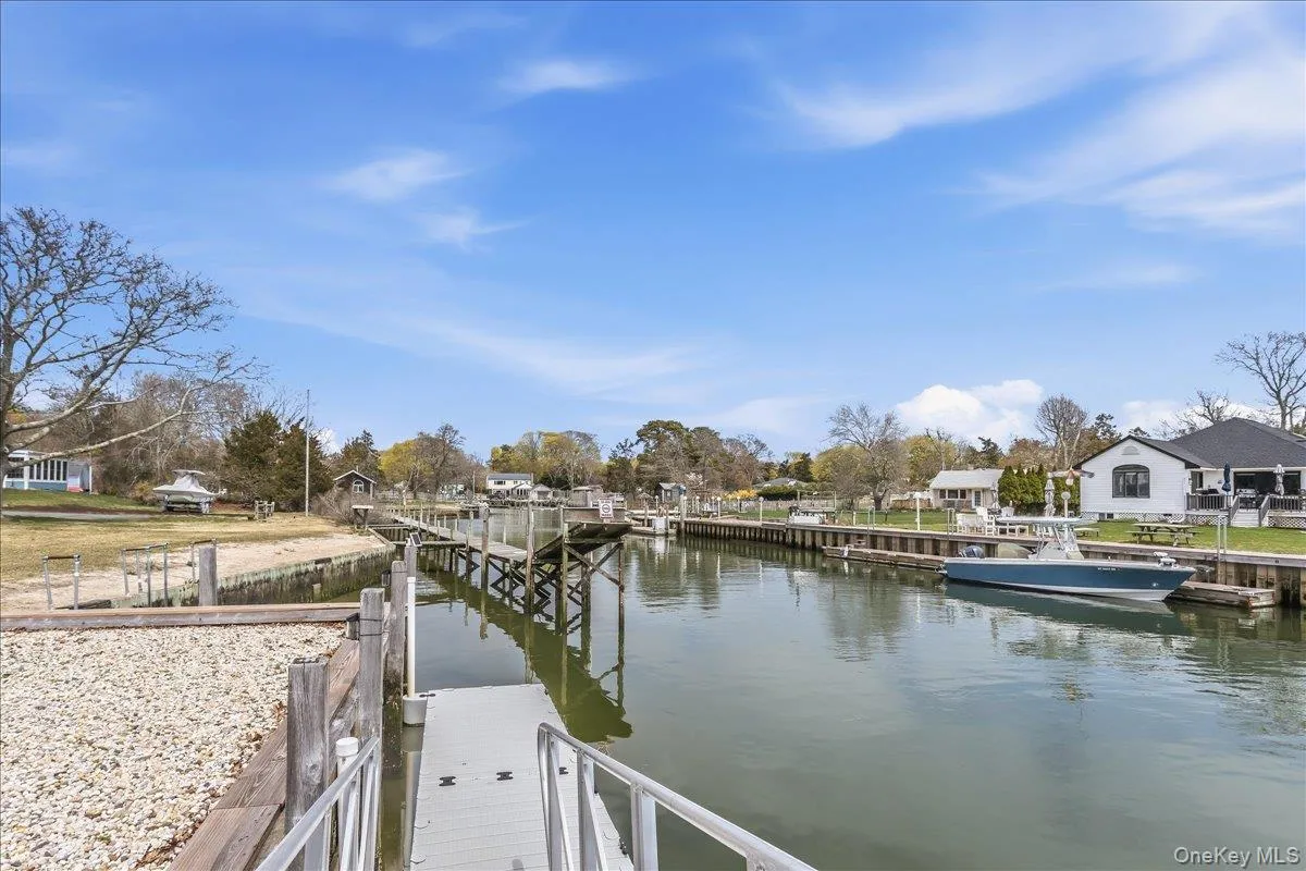 15 Gardners Lane, Southampton, NY, 3 Bedrooms Bedrooms, 7 Rooms Rooms,2 BathroomsBathrooms,Residential Lease,For Rent,Gardners,0,997106 15 Gardners Lane, Southampton, NY, 3 Bedrooms Bedrooms, 7 Rooms Rooms,2 BathroomsBathrooms,Residential Lease,For Rent,Gardners,0,997106