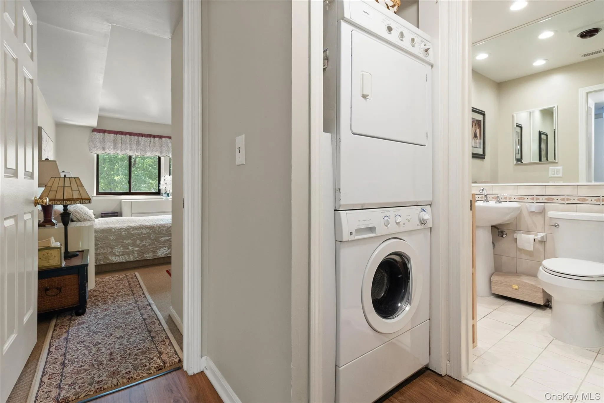 Full-size in-unit washer and dryer provides everyday functionality and ease.. Full-size in-unit washer and dryer provides everyday functionality and ease..