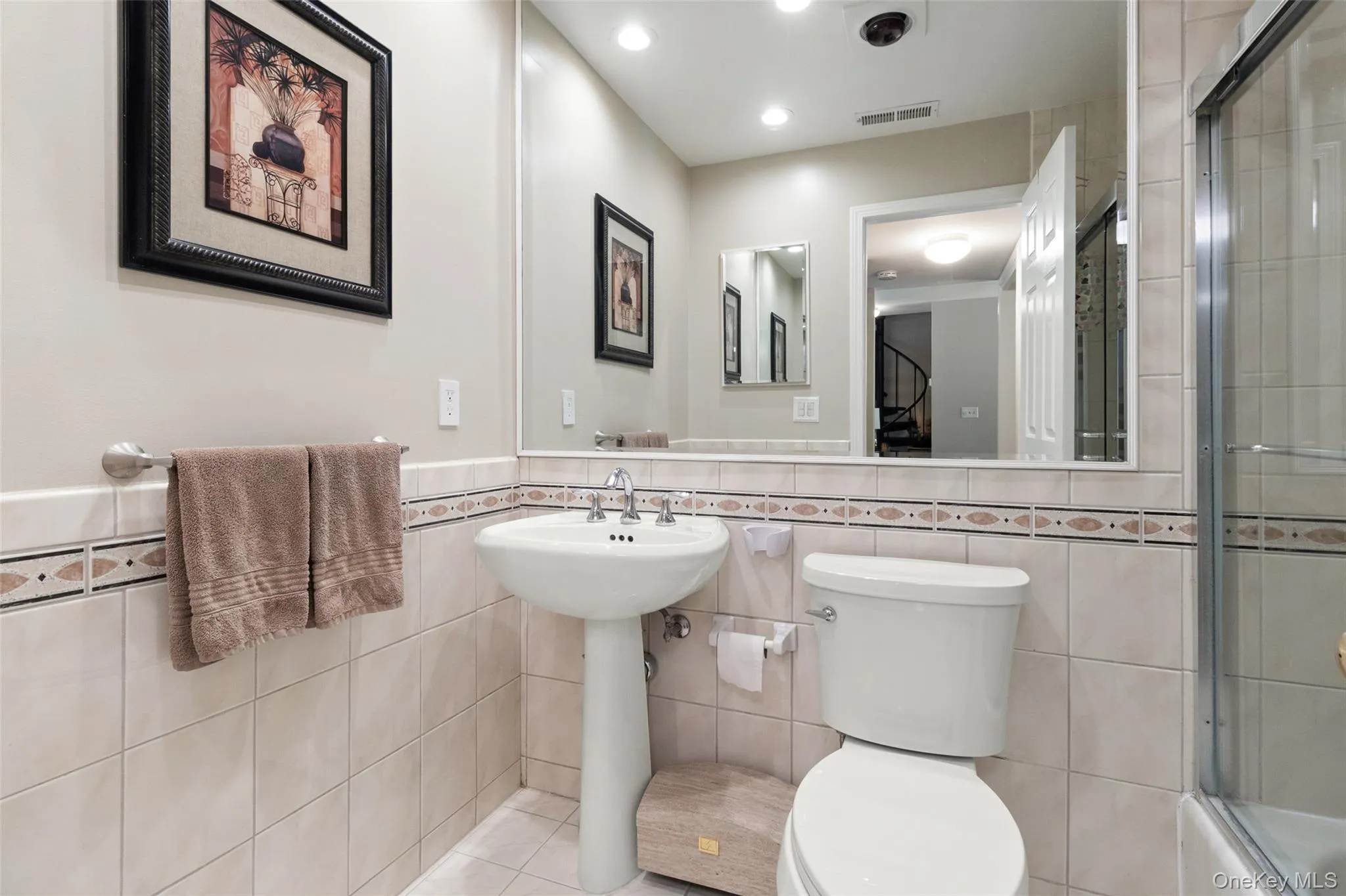Bathroom with a practical, efficient layout and tasteful updates throughout. Bright and inviting, it provides a clean, functional space with a neutral design that’s ready for everyday use. Bathroom with a practical, efficient layout and tasteful updates throughout. Bright and inviting, it provides a clean, functional space with a neutral design that’s ready for everyday use.