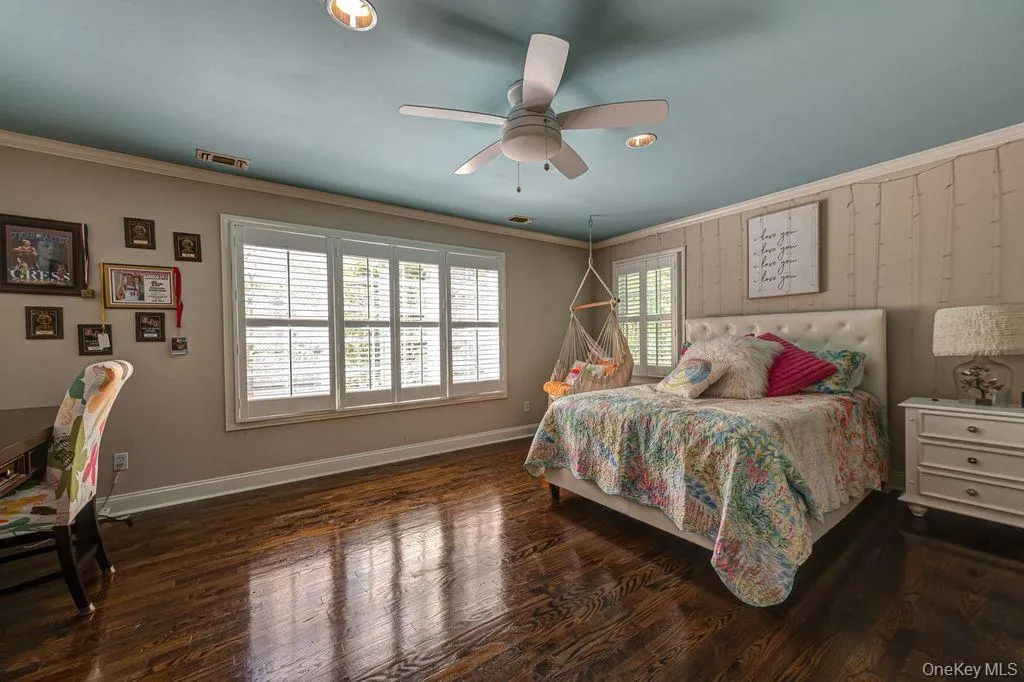 9 Fox Meadow Lane, Smithtown, NY, 4 Bedrooms Bedrooms, 10 Rooms Rooms,4 BathroomsBathrooms,Residential,For Rent,Fox Meadow,0,KEY997110 9 Fox Meadow Lane, Smithtown, NY, 4 Bedrooms Bedrooms, 10 Rooms Rooms,4 BathroomsBathrooms,Residential,For Rent,Fox Meadow,0,KEY997110