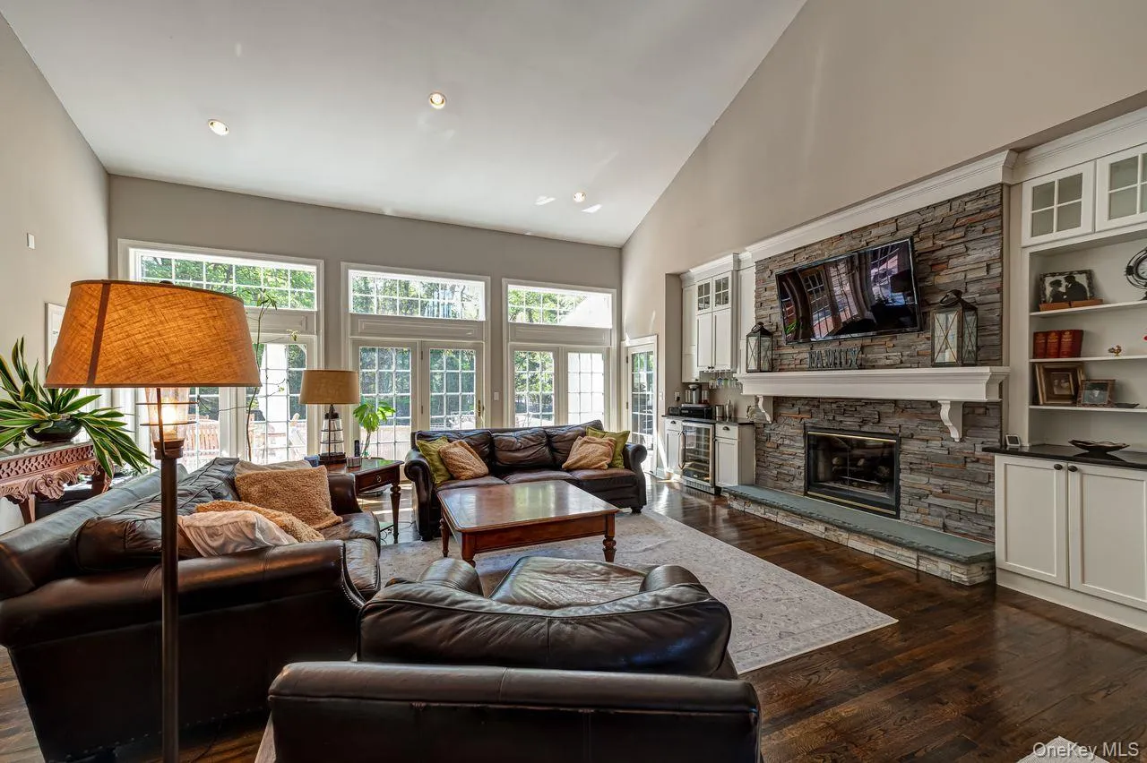 Wall to wall patio doors Wall to wall patio doors