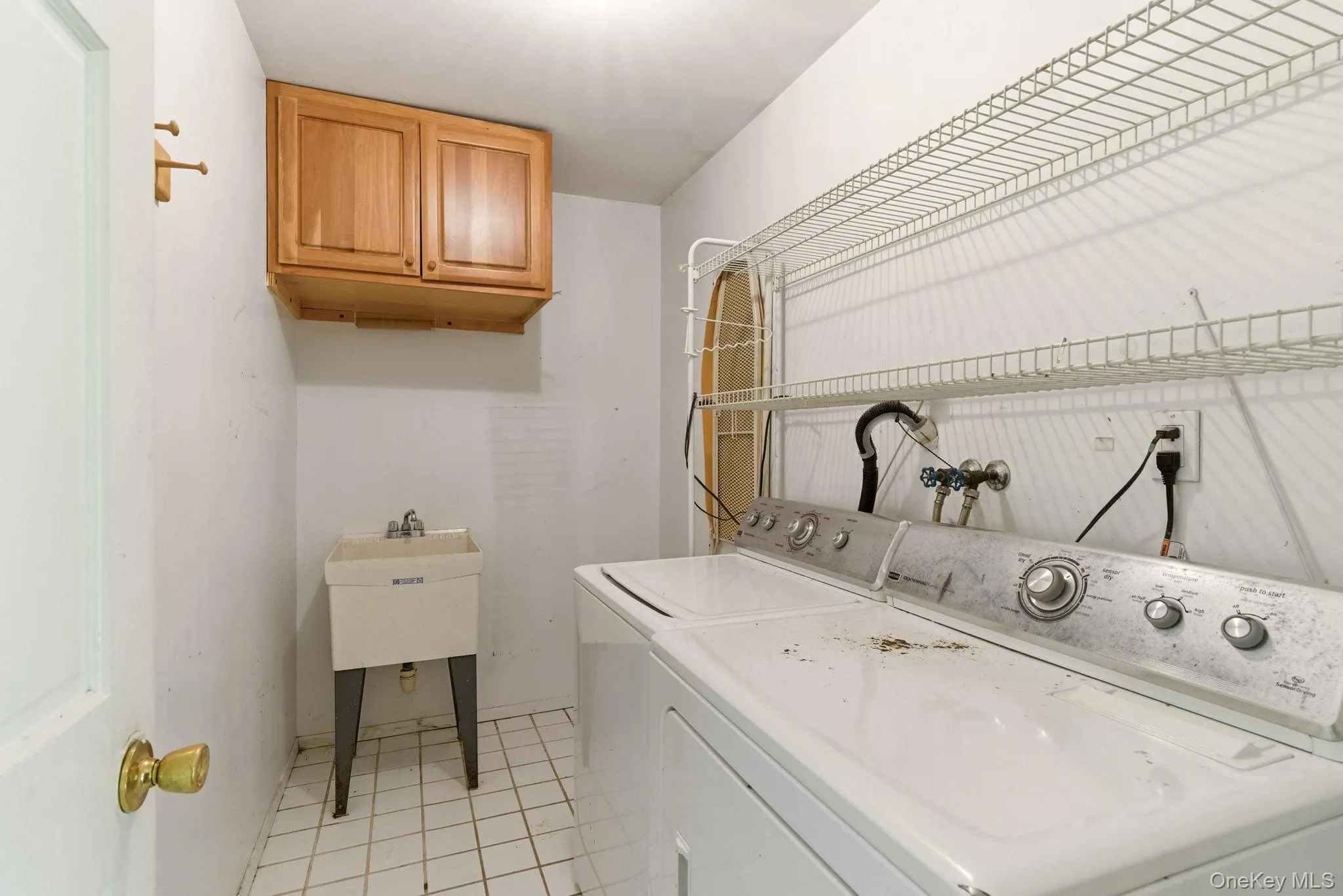 1st floor laundry room 1st floor laundry room