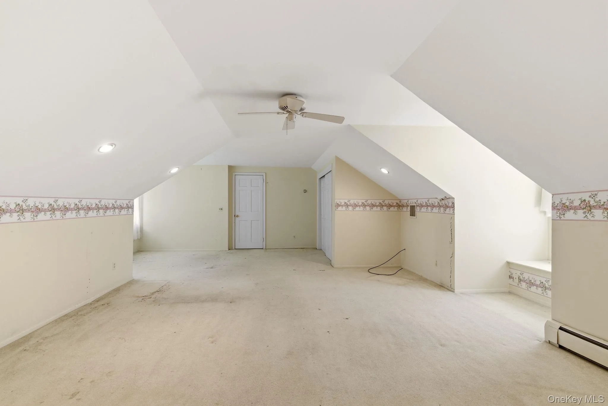 2nd floor x-large bedroom 2nd floor x-large bedroom
