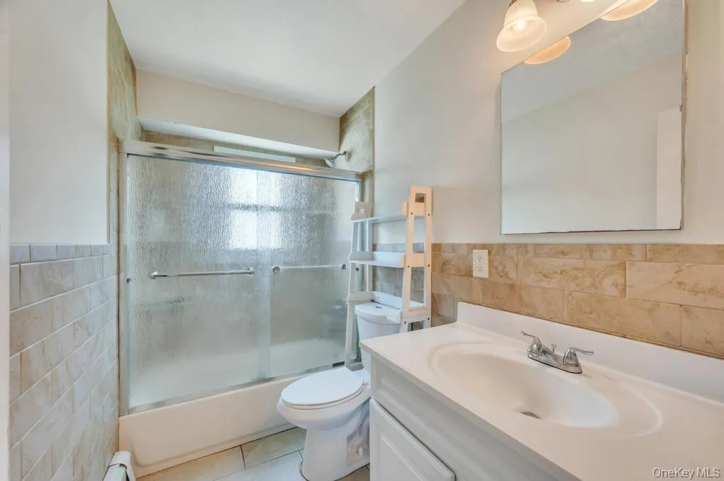 1050 Stewart Avenue, Oyster Bay, NY, 4 Bedrooms Bedrooms, 6 Rooms Rooms,2 BathroomsBathrooms,Residential,For Rent,Stewart,0,997115 1050 Stewart Avenue, Oyster Bay, NY, 4 Bedrooms Bedrooms, 6 Rooms Rooms,2 BathroomsBathrooms,Residential,For Rent,Stewart,0,997115