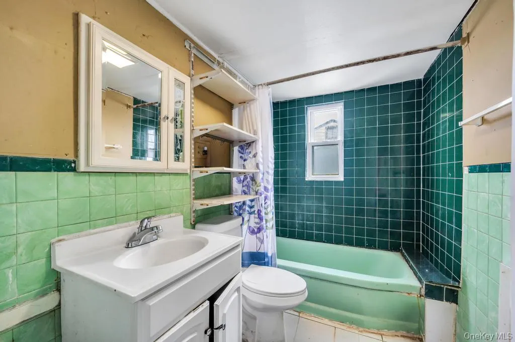 1050 Stewart Avenue, Oyster Bay, NY, 4 Bedrooms Bedrooms, 6 Rooms Rooms,2 BathroomsBathrooms,Residential,For Rent,Stewart,0,997115 1050 Stewart Avenue, Oyster Bay, NY, 4 Bedrooms Bedrooms, 6 Rooms Rooms,2 BathroomsBathrooms,Residential,For Rent,Stewart,0,997115