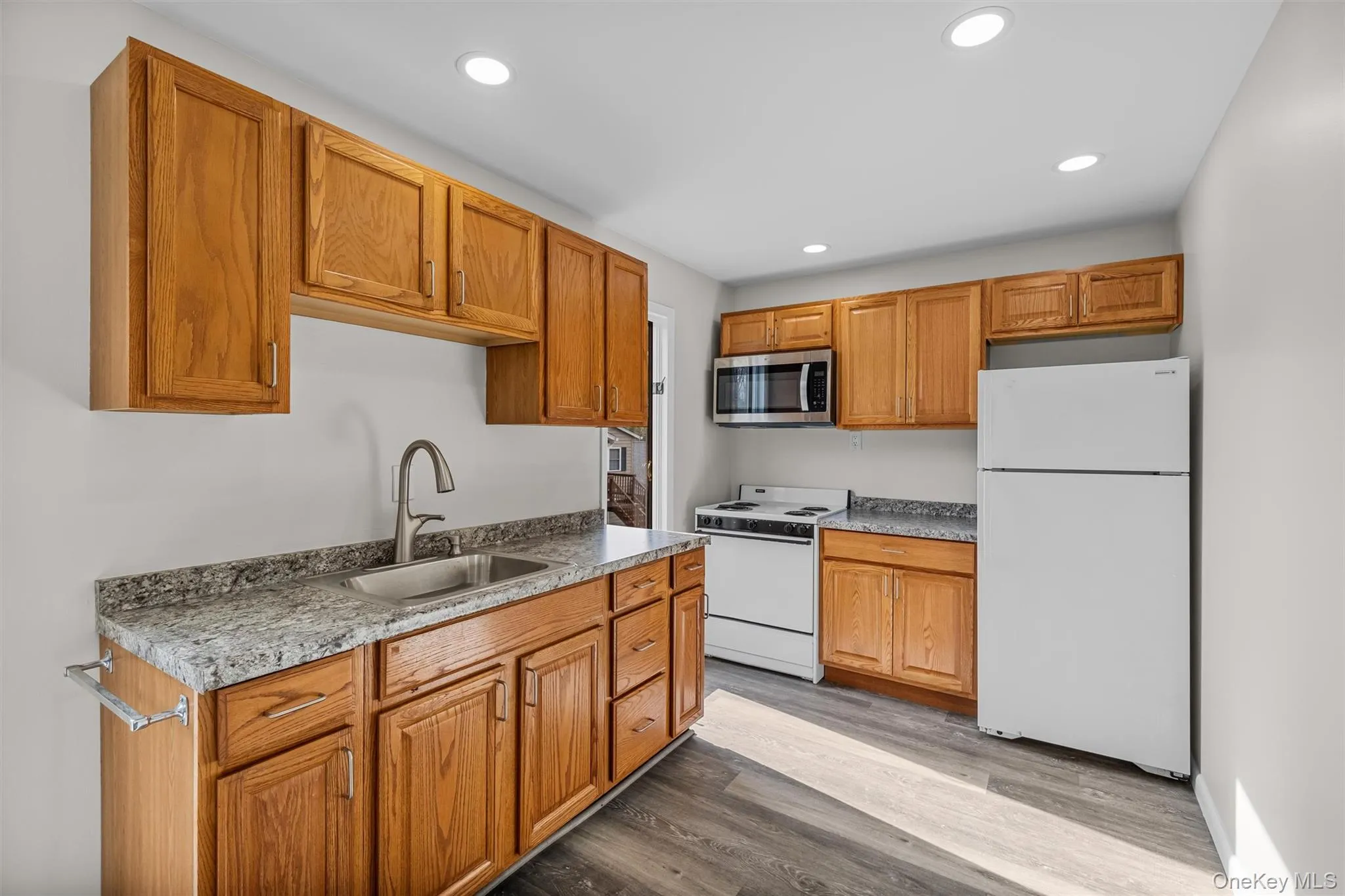 1-18 Willow Way, Rhinebeck, NY, 2 Bedrooms Bedrooms, 5 Rooms Rooms,1 BathroomBathrooms,Residential Lease,For Rent,Willow,0,997117 1-18 Willow Way, Rhinebeck, NY, 2 Bedrooms Bedrooms, 5 Rooms Rooms,1 BathroomBathrooms,Residential Lease,For Rent,Willow,0,997117
