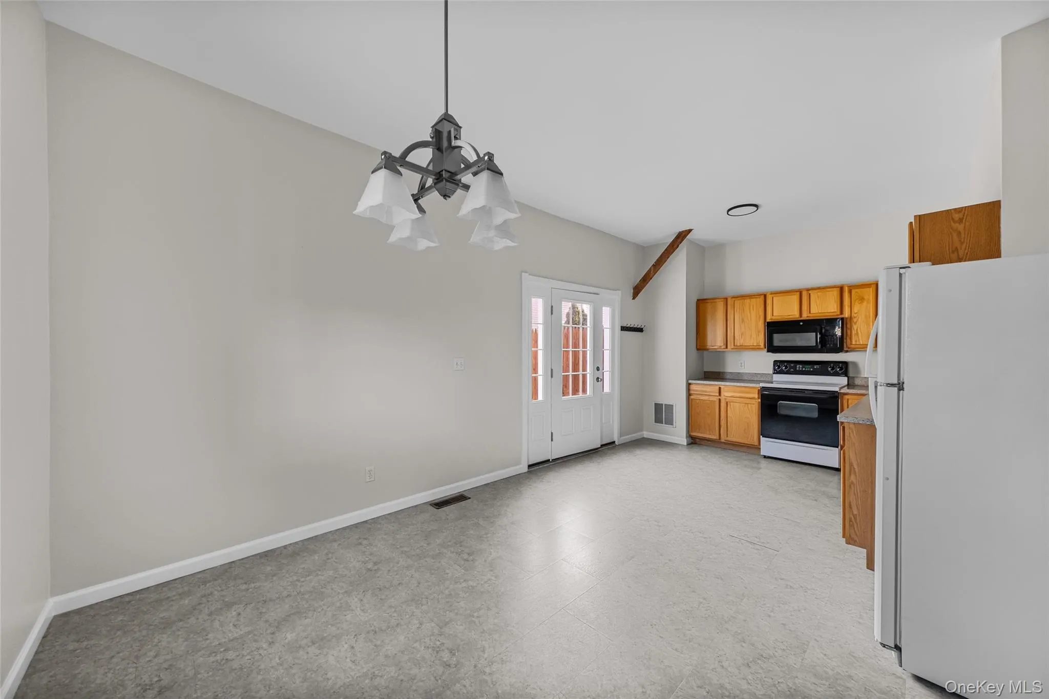 1-18 Willow Way, Rhinebeck, NY, 2 Bedrooms Bedrooms, 5 Rooms Rooms,1 BathroomBathrooms,Residential Lease,For Rent,Willow,0,997117 1-18 Willow Way, Rhinebeck, NY, 2 Bedrooms Bedrooms, 5 Rooms Rooms,1 BathroomBathrooms,Residential Lease,For Rent,Willow,0,997117