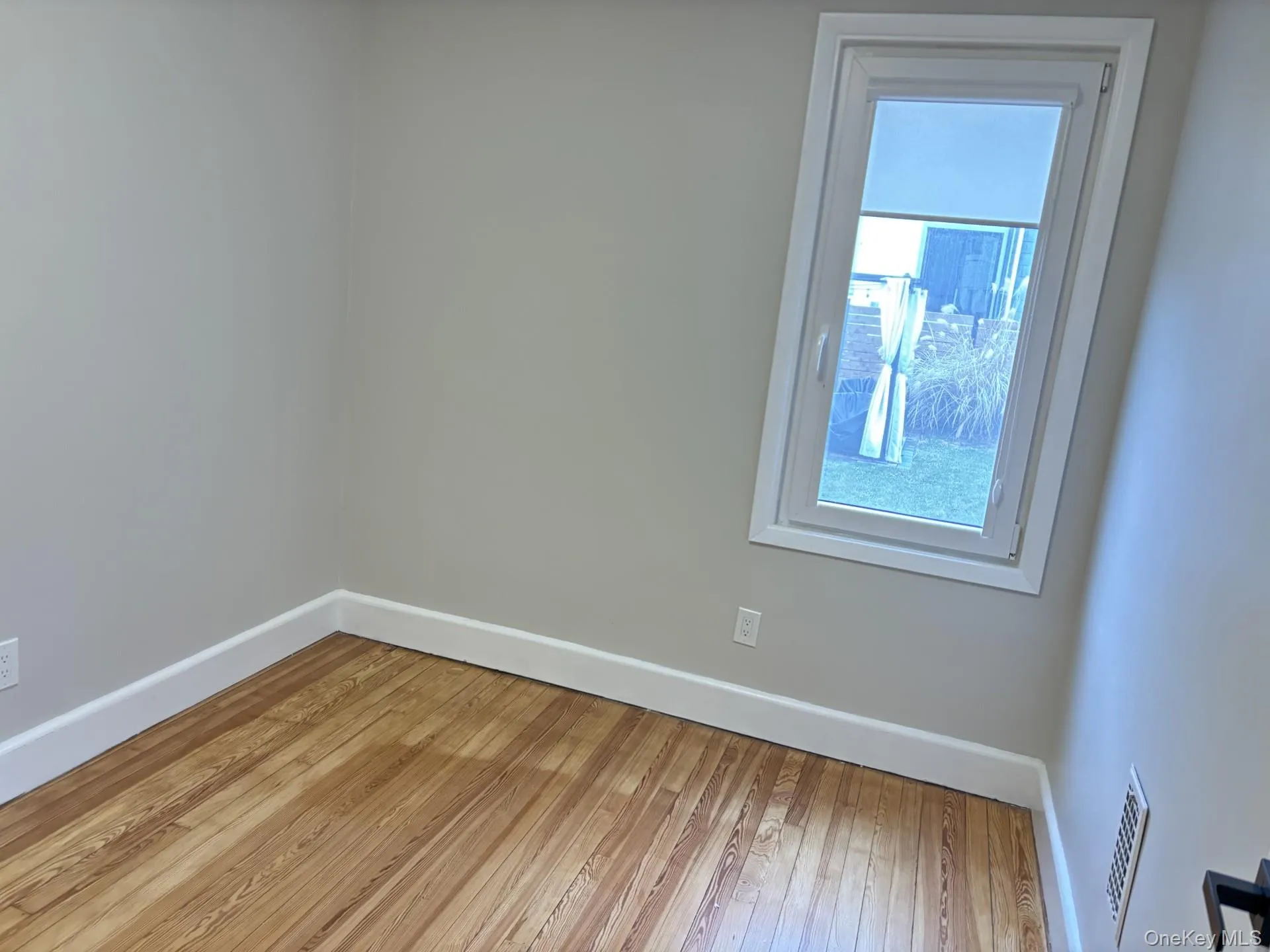 5937 57th Drive, New York, NY, 2 Bedrooms Bedrooms, 5 Rooms Rooms,1 BathroomBathrooms,Residential Lease,For Rent,57th,0,997123 5937 57th Drive, New York, NY, 2 Bedrooms Bedrooms, 5 Rooms Rooms,1 BathroomBathrooms,Residential Lease,For Rent,57th,0,997123