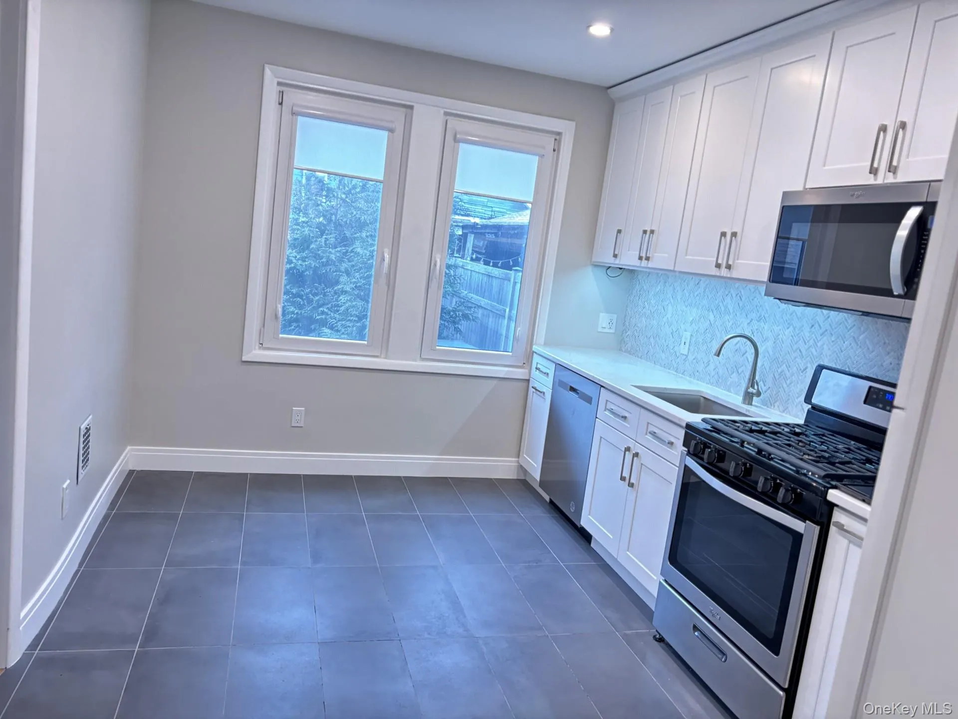 5937 57th Drive, New York, NY, 2 Bedrooms Bedrooms, 5 Rooms Rooms,1 BathroomBathrooms,Residential Lease,For Rent,57th,0,997123 5937 57th Drive, New York, NY, 2 Bedrooms Bedrooms, 5 Rooms Rooms,1 BathroomBathrooms,Residential Lease,For Rent,57th,0,997123