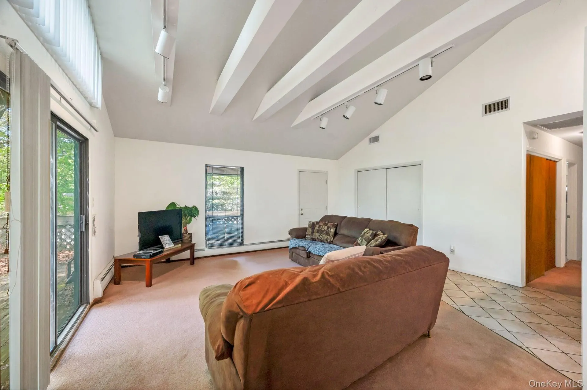 179 Gnarled Hollow Road, Brookhaven, NY, 4 Bedrooms Bedrooms, 8 Rooms Rooms,2 BathroomsBathrooms,Residential,For Rent,Gnarled Hollow,0,997131 179 Gnarled Hollow Road, Brookhaven, NY, 4 Bedrooms Bedrooms, 8 Rooms Rooms,2 BathroomsBathrooms,Residential,For Rent,Gnarled Hollow,0,997131