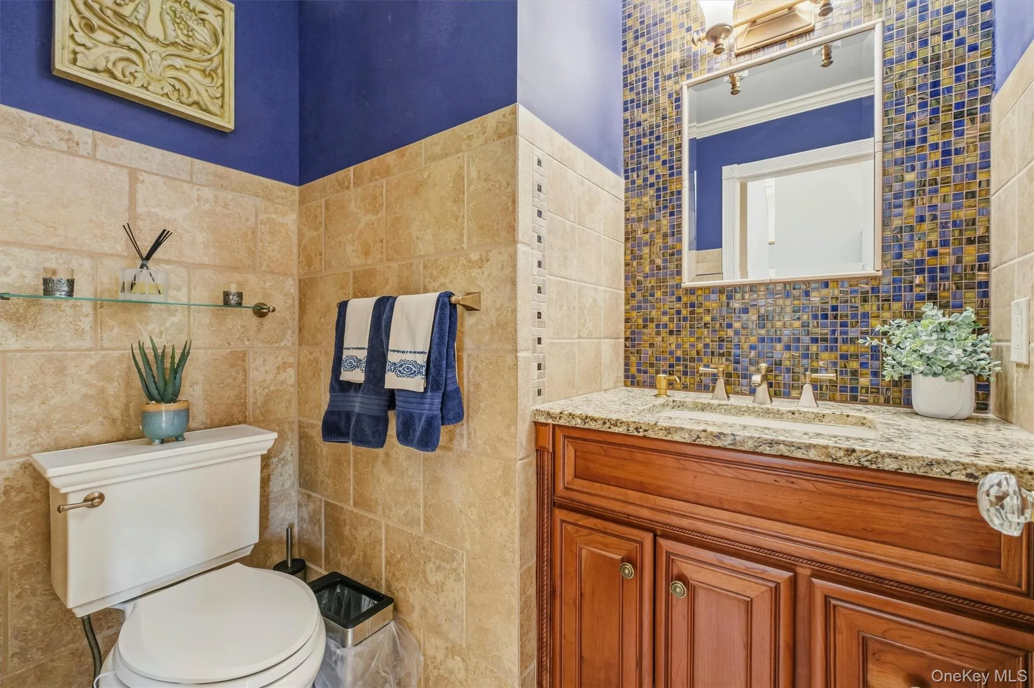 Main level powder room. Main level powder room.