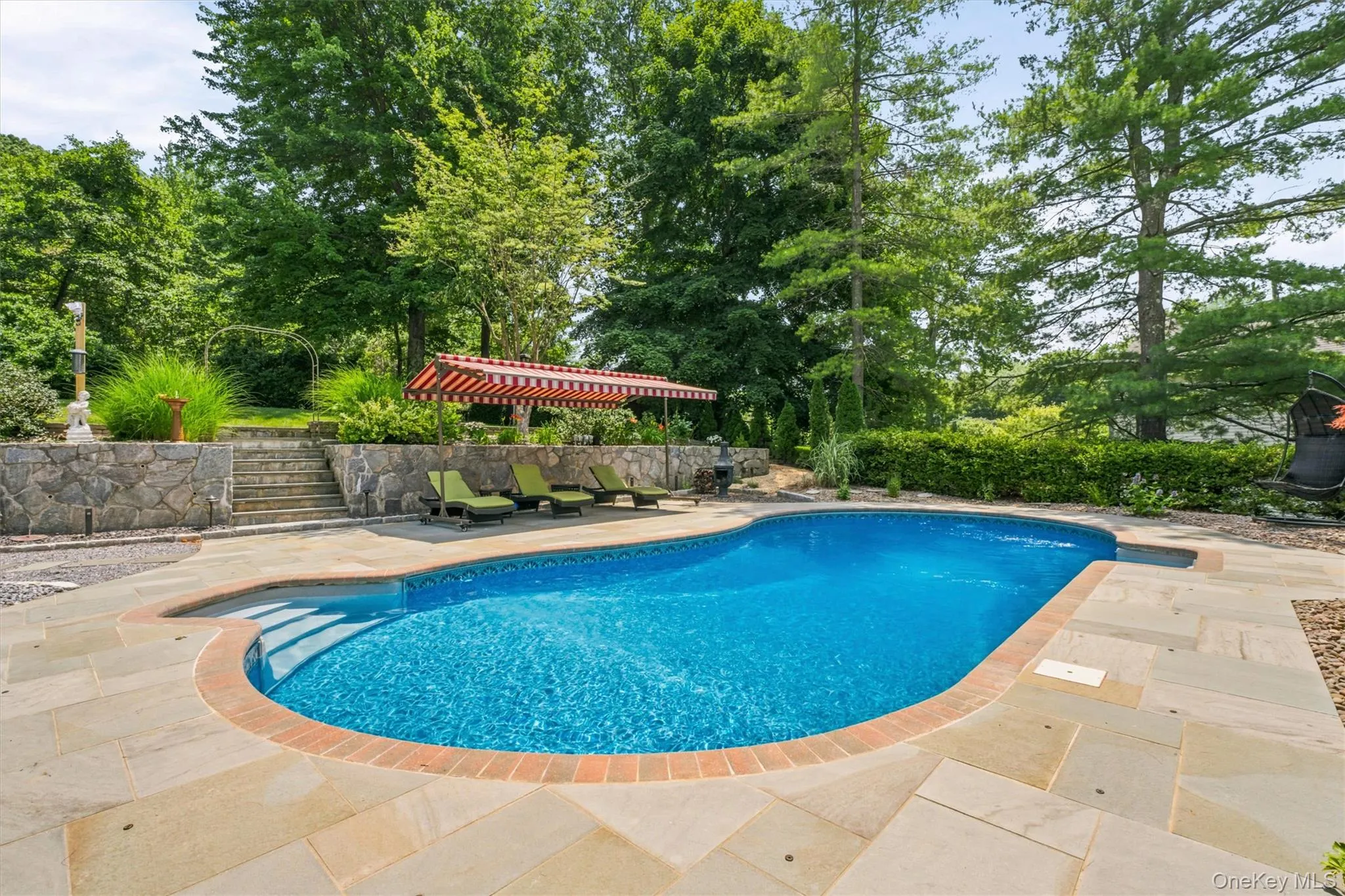 Free form pool. Free form pool.