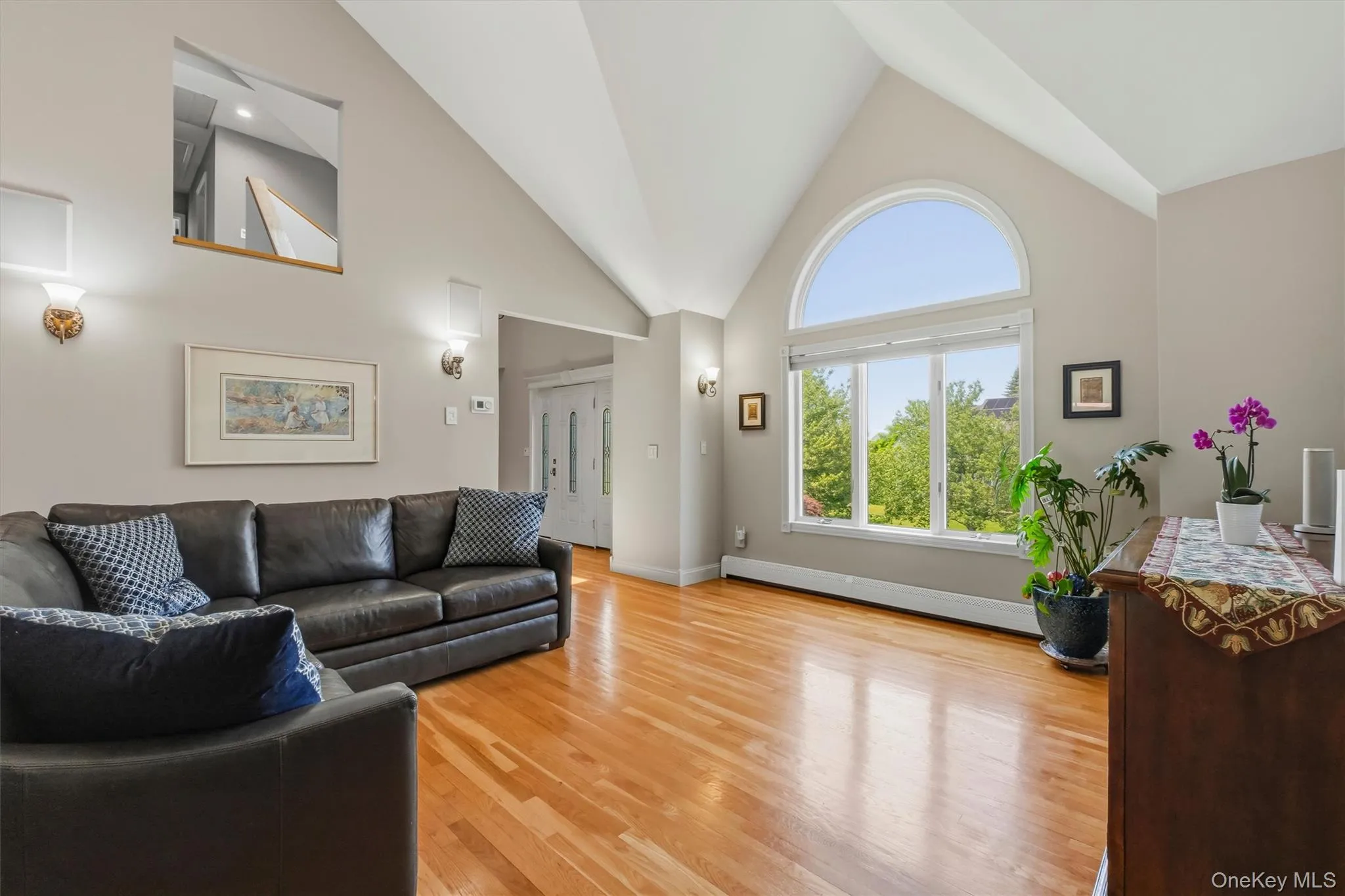 Rich hardwood floors on entire first level. Rich hardwood floors on entire first level.