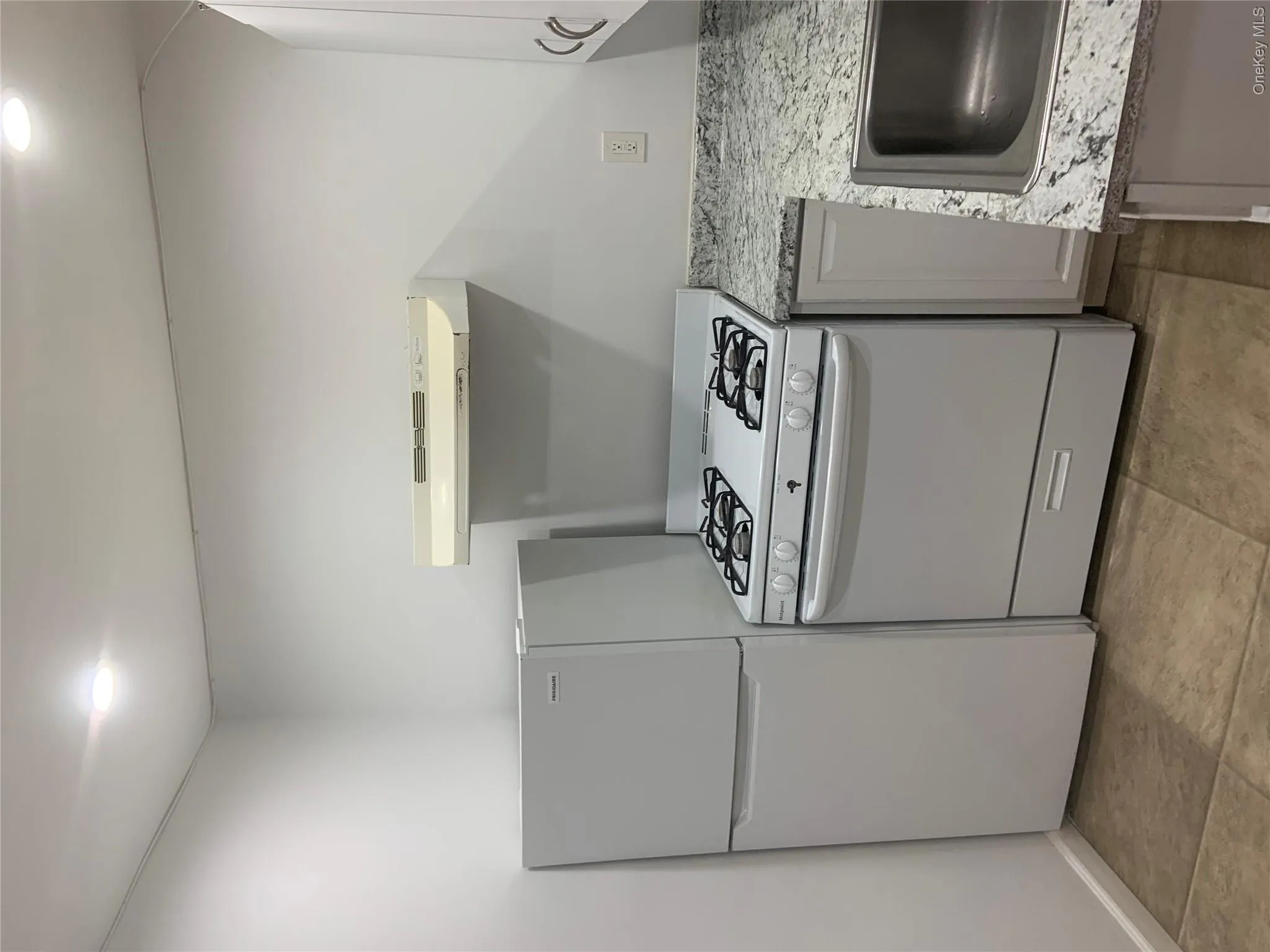 3050 70th Street, New York, NY, 1 Bedroom Bedrooms, 3 Rooms Rooms,1 BathroomBathrooms,Residential Lease,For Rent,70th,0,997138 3050 70th Street, New York, NY, 1 Bedroom Bedrooms, 3 Rooms Rooms,1 BathroomBathrooms,Residential Lease,For Rent,70th,0,997138
