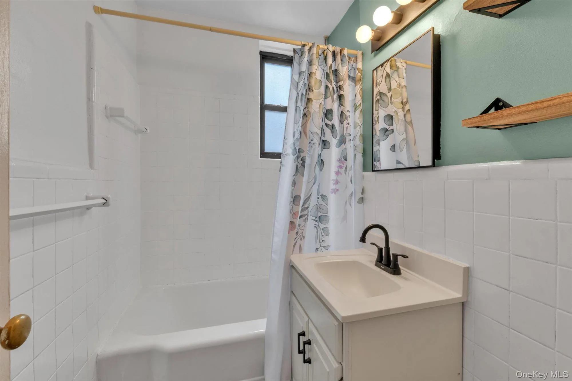 83-35 139 Street, New York, NY, 2 Bedrooms Bedrooms, 5 Rooms Rooms,1 BathroomBathrooms,Residential,For Rent,139,0,997149 83-35 139 Street, New York, NY, 2 Bedrooms Bedrooms, 5 Rooms Rooms,1 BathroomBathrooms,Residential,For Rent,139,0,997149