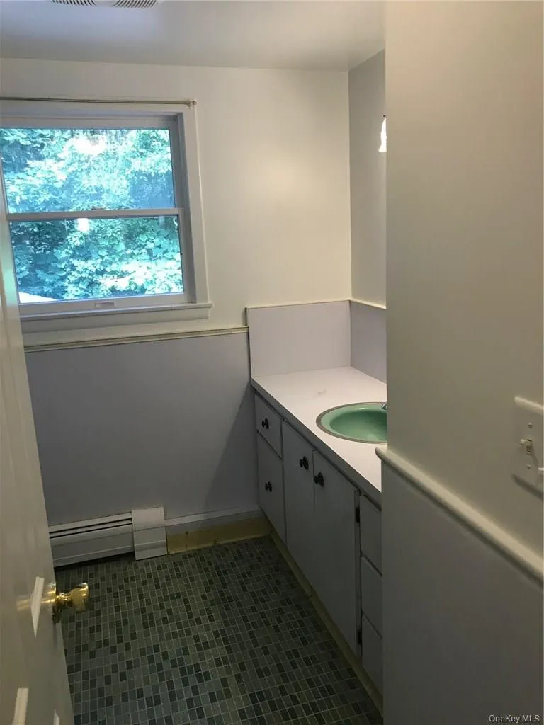 66 Lt Cox Drive, Orangetown, NY, 4 Bedrooms Bedrooms, 9 Rooms Rooms,3 BathroomsBathrooms,Residential Lease,For Rent,Lt Cox,0,997153 66 Lt Cox Drive, Orangetown, NY, 4 Bedrooms Bedrooms, 9 Rooms Rooms,3 BathroomsBathrooms,Residential Lease,For Rent,Lt Cox,0,997153