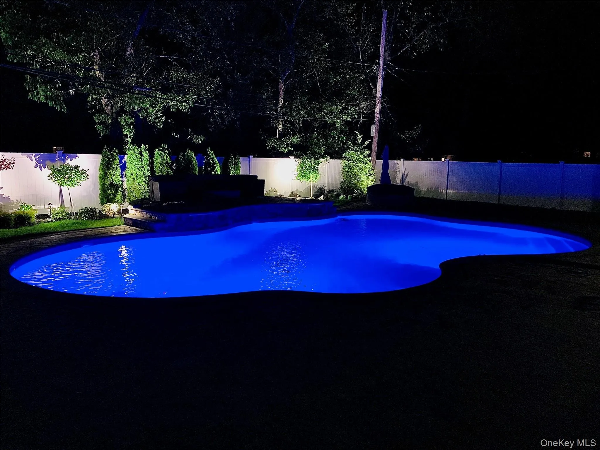 17 Erita Lane, Smithtown, NY, 4 Bedrooms Bedrooms, 8 Rooms Rooms,2 BathroomsBathrooms,Residential,For Rent,Erita,0,997166 17 Erita Lane, Smithtown, NY, 4 Bedrooms Bedrooms, 8 Rooms Rooms,2 BathroomsBathrooms,Residential,For Rent,Erita,0,997166