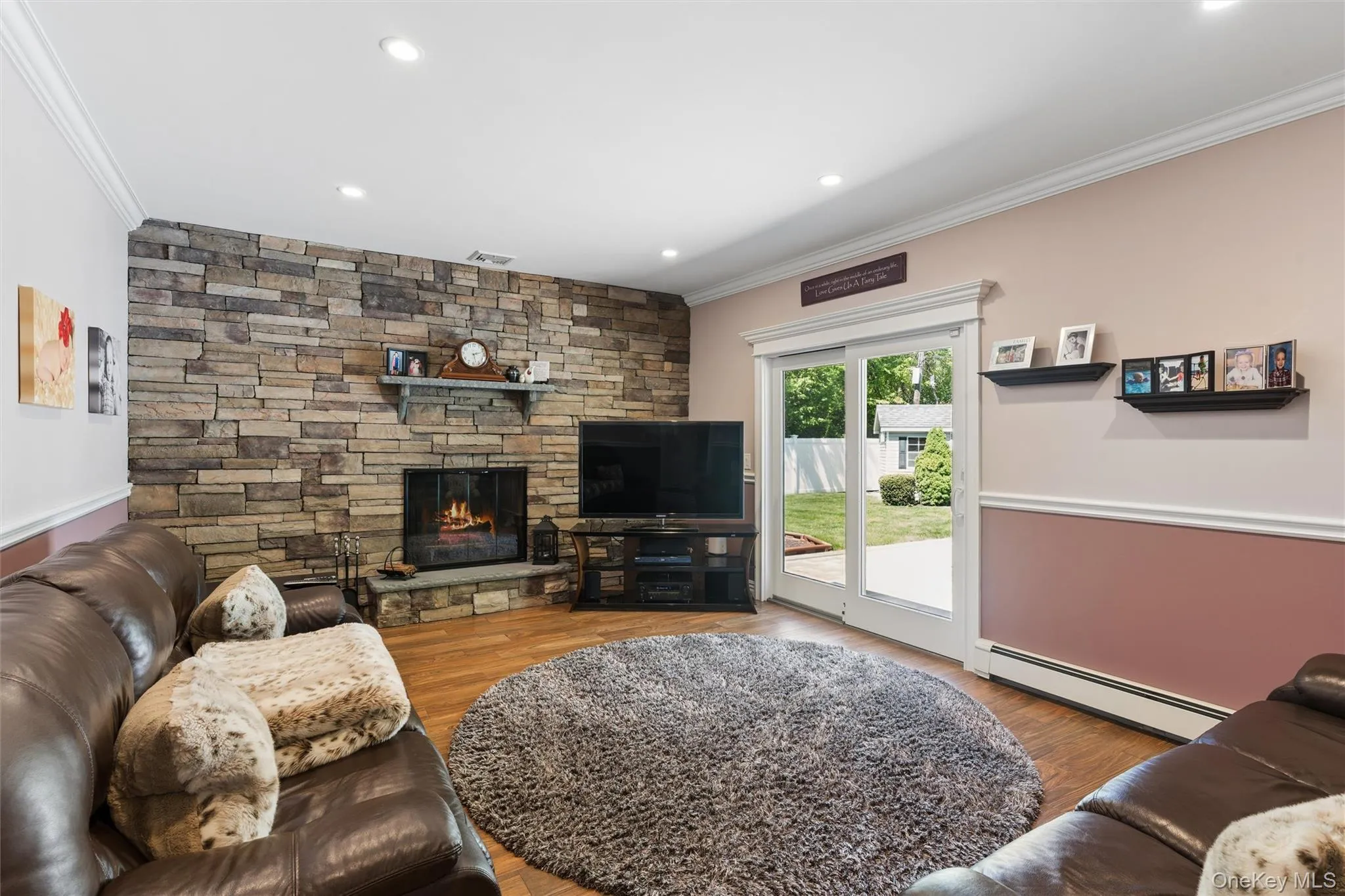 Andersen slider, woodburning fireplace. Andersen slider, woodburning fireplace.