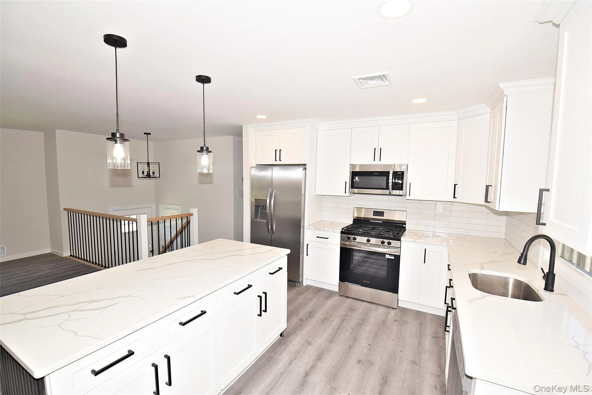 6 Barbara Avenue, Brookhaven, NY, 4 Bedrooms Bedrooms, 8 Rooms Rooms,2 BathroomsBathrooms,Residential,For Rent,Barbara,0,997170 6 Barbara Avenue, Brookhaven, NY, 4 Bedrooms Bedrooms, 8 Rooms Rooms,2 BathroomsBathrooms,Residential,For Rent,Barbara,0,997170