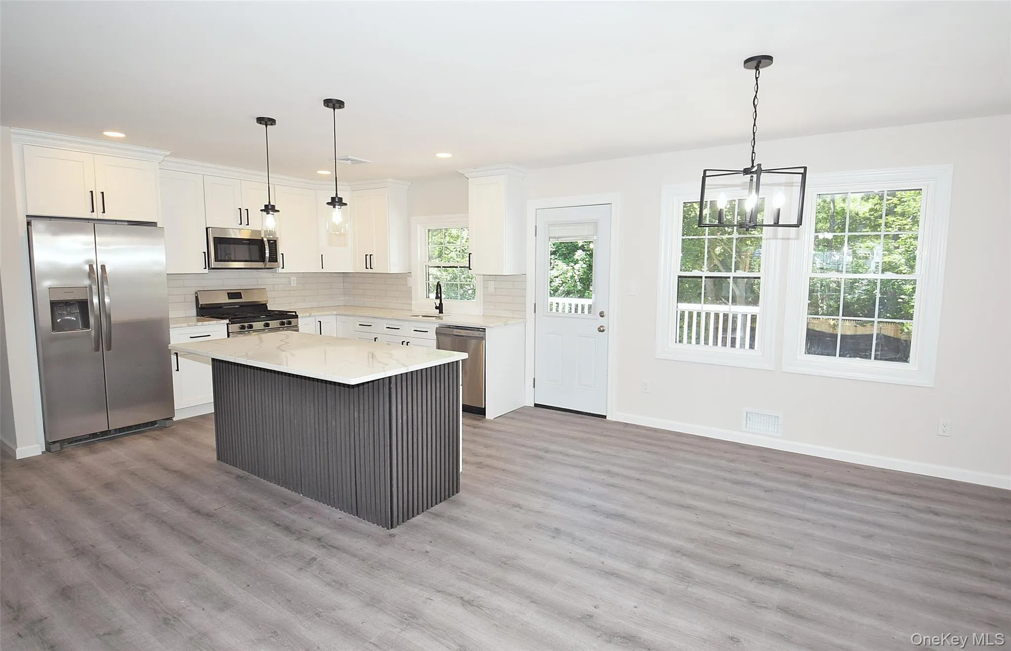 6 Barbara Avenue, Brookhaven, NY, 4 Bedrooms Bedrooms, 8 Rooms Rooms,2 BathroomsBathrooms,Residential,For Rent,Barbara,0,997170 6 Barbara Avenue, Brookhaven, NY, 4 Bedrooms Bedrooms, 8 Rooms Rooms,2 BathroomsBathrooms,Residential,For Rent,Barbara,0,997170