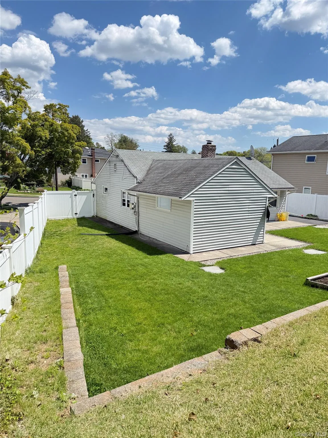 16 Greenway Circle, Oyster Bay, NY, 3 Bedrooms Bedrooms, 5 Rooms Rooms,1 BathroomBathrooms,Residential Lease,For Rent,Greenway,0,997186 16 Greenway Circle, Oyster Bay, NY, 3 Bedrooms Bedrooms, 5 Rooms Rooms,1 BathroomBathrooms,Residential Lease,For Rent,Greenway,0,997186