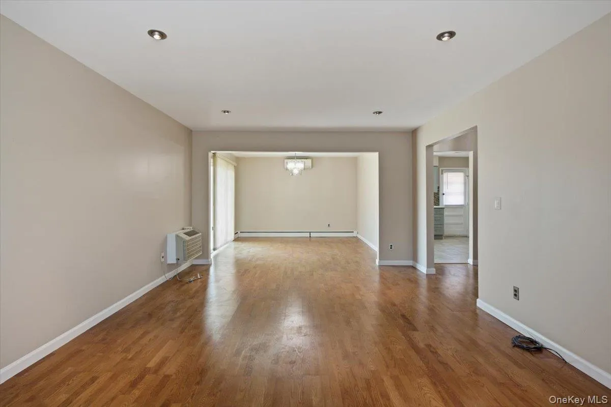 6 Belden Avenue, Yonkers, NY, 3 Bedrooms Bedrooms, 6 Rooms Rooms,2 BathroomsBathrooms,Residential Lease,For Rent,Belden,0,997195 6 Belden Avenue, Yonkers, NY, 3 Bedrooms Bedrooms, 6 Rooms Rooms,2 BathroomsBathrooms,Residential Lease,For Rent,Belden,0,997195