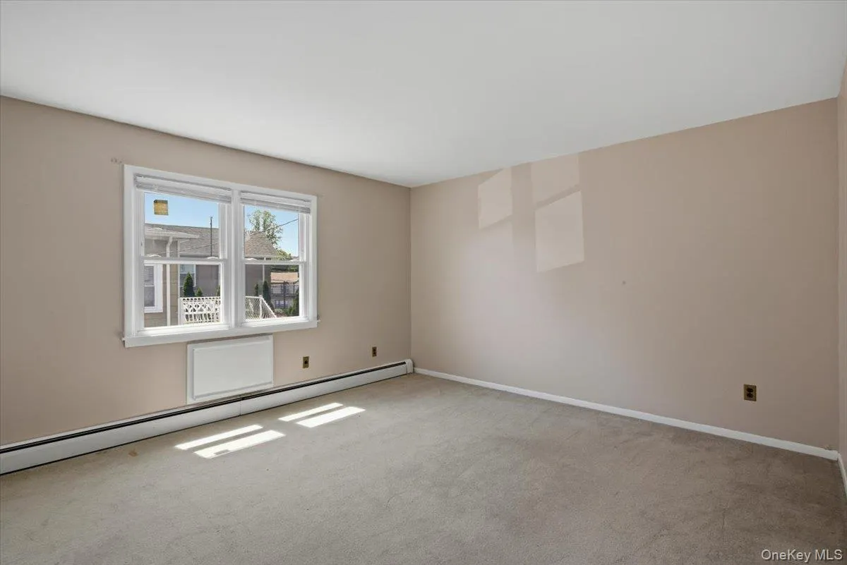 6 Belden Avenue, Yonkers, NY, 3 Bedrooms Bedrooms, 6 Rooms Rooms,2 BathroomsBathrooms,Residential Lease,For Rent,Belden,0,997195 6 Belden Avenue, Yonkers, NY, 3 Bedrooms Bedrooms, 6 Rooms Rooms,2 BathroomsBathrooms,Residential Lease,For Rent,Belden,0,997195