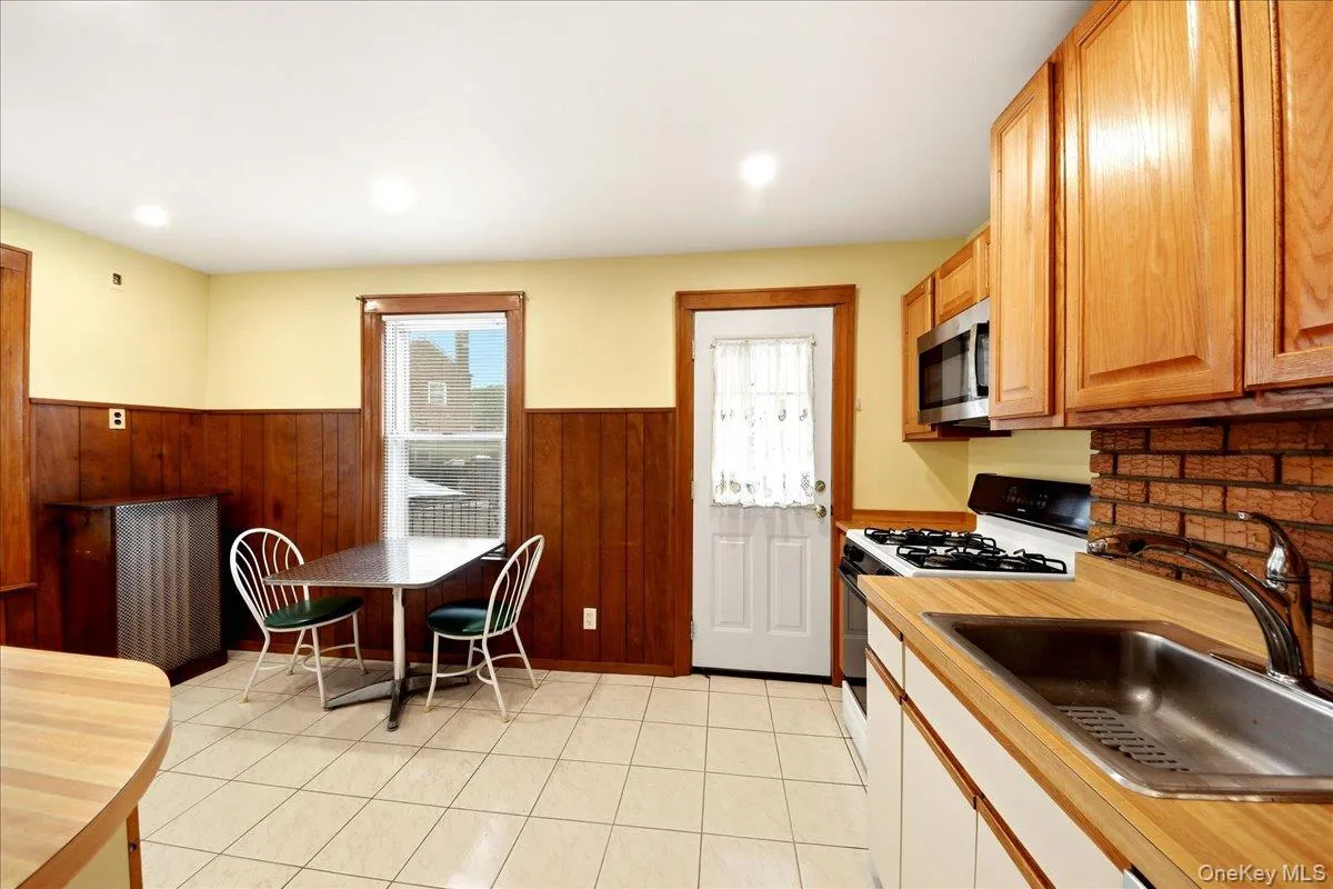 Eat-in-Kitchen with door to open rear porch Eat-in-Kitchen with door to open rear porch