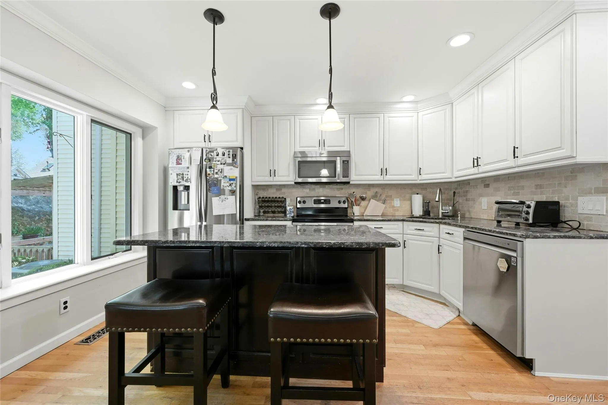 515 High Street, Brookhaven, NY, 3 Bedrooms Bedrooms, 7 Rooms Rooms,2 BathroomsBathrooms,Residential Sale,For Rent,High,0,997206 515 High Street, Brookhaven, NY, 3 Bedrooms Bedrooms, 7 Rooms Rooms,2 BathroomsBathrooms,Residential Sale,For Rent,High,0,997206