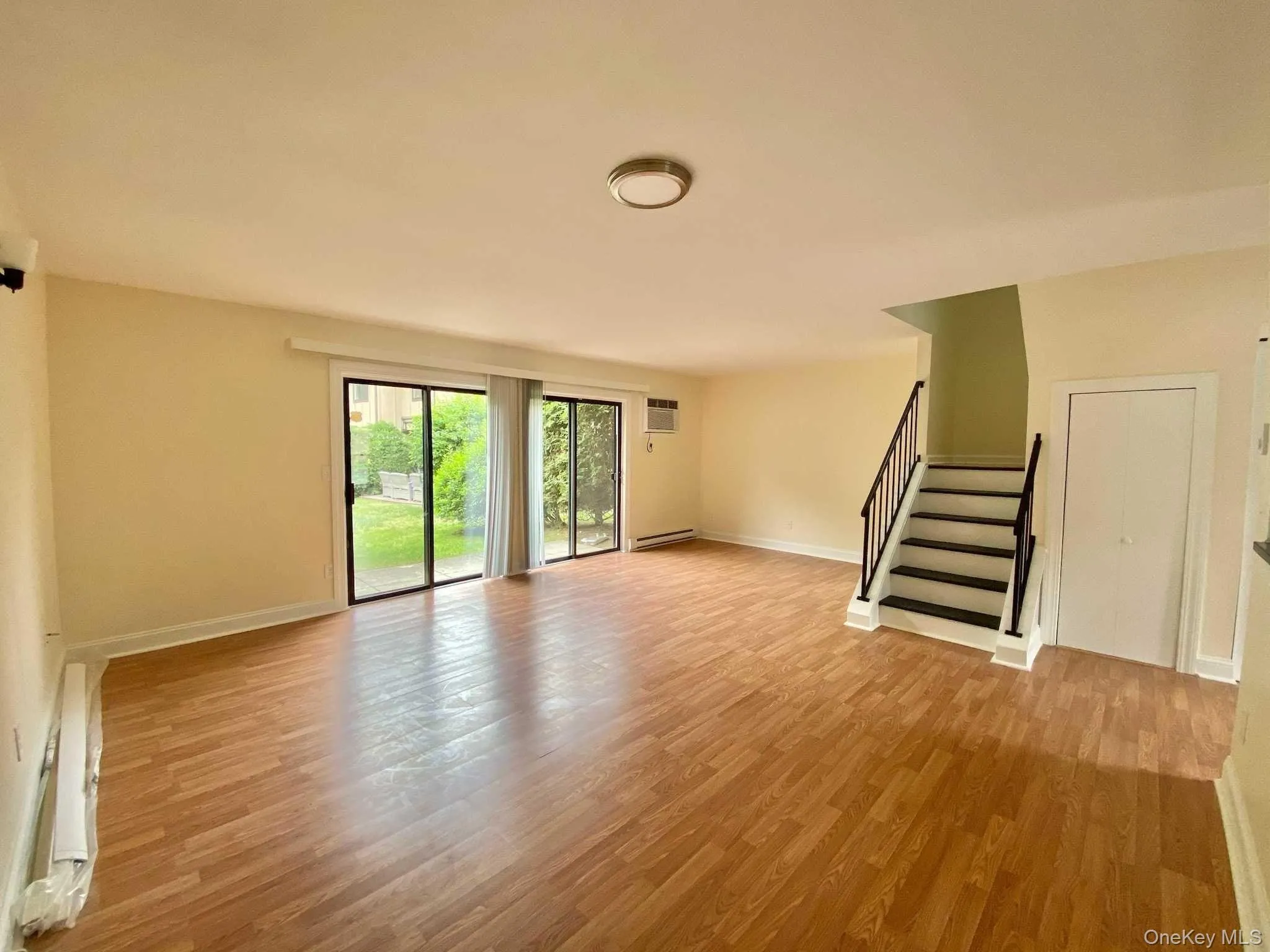 59 HUDSON HEIGHTS Drive, Poughkeepsie, NY, 3 Bedrooms Bedrooms, 7 Rooms Rooms,1 BathroomBathrooms,Residential Lease,For Rent,HUDSON HEIGHTS,0,997215 59 HUDSON HEIGHTS Drive, Poughkeepsie, NY, 3 Bedrooms Bedrooms, 7 Rooms Rooms,1 BathroomBathrooms,Residential Lease,For Rent,HUDSON HEIGHTS,0,997215