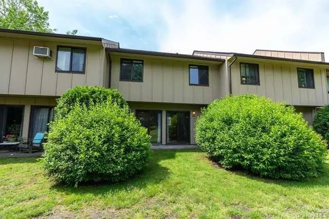 59 HUDSON HEIGHTS Drive, Poughkeepsie, NY, 3 Bedrooms Bedrooms, 7 Rooms Rooms,1 BathroomBathrooms,Residential Lease,For Rent,HUDSON HEIGHTS,0,997215 59 HUDSON HEIGHTS Drive, Poughkeepsie, NY, 3 Bedrooms Bedrooms, 7 Rooms Rooms,1 BathroomBathrooms,Residential Lease,For Rent,HUDSON HEIGHTS,0,997215