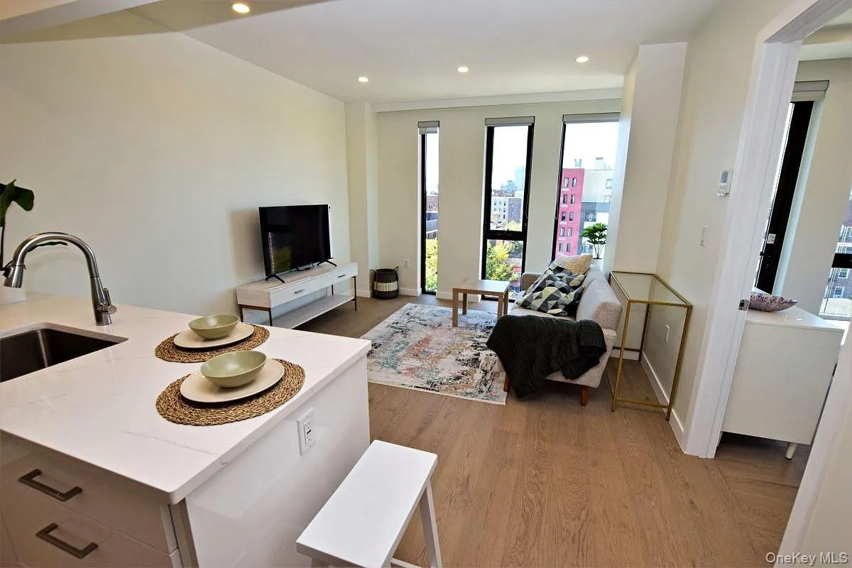 41-26 44th Street, New York, NY, 1 Bedroom Bedrooms, 2 Rooms Rooms,1 BathroomBathrooms,Residential Lease,For Rent,44th,0,997219 41-26 44th Street, New York, NY, 1 Bedroom Bedrooms, 2 Rooms Rooms,1 BathroomBathrooms,Residential Lease,For Rent,44th,0,997219