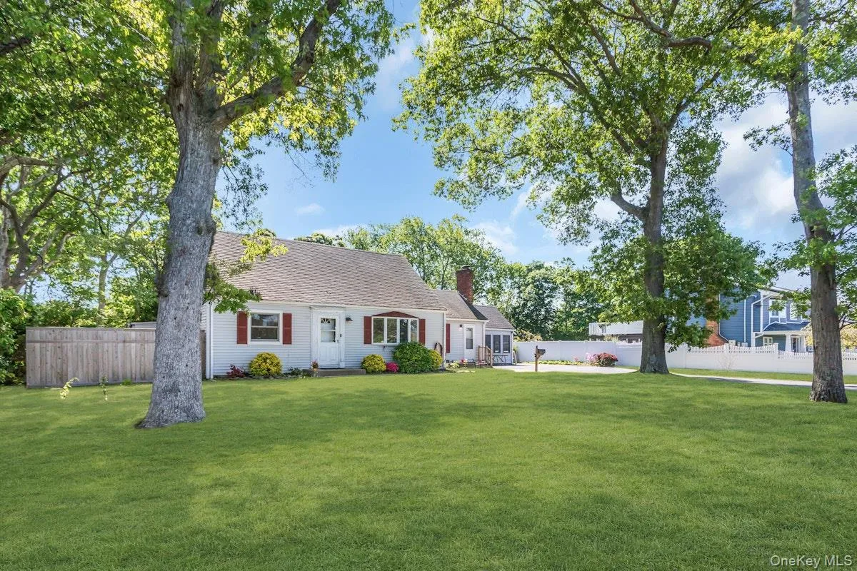 431 Cherry Avenue, Islip, NY, 4 Bedrooms Bedrooms, 8 Rooms Rooms,3 BathroomsBathrooms,Residential,For Rent,Cherry,0,997246 431 Cherry Avenue, Islip, NY, 4 Bedrooms Bedrooms, 8 Rooms Rooms,3 BathroomsBathrooms,Residential,For Rent,Cherry,0,997246