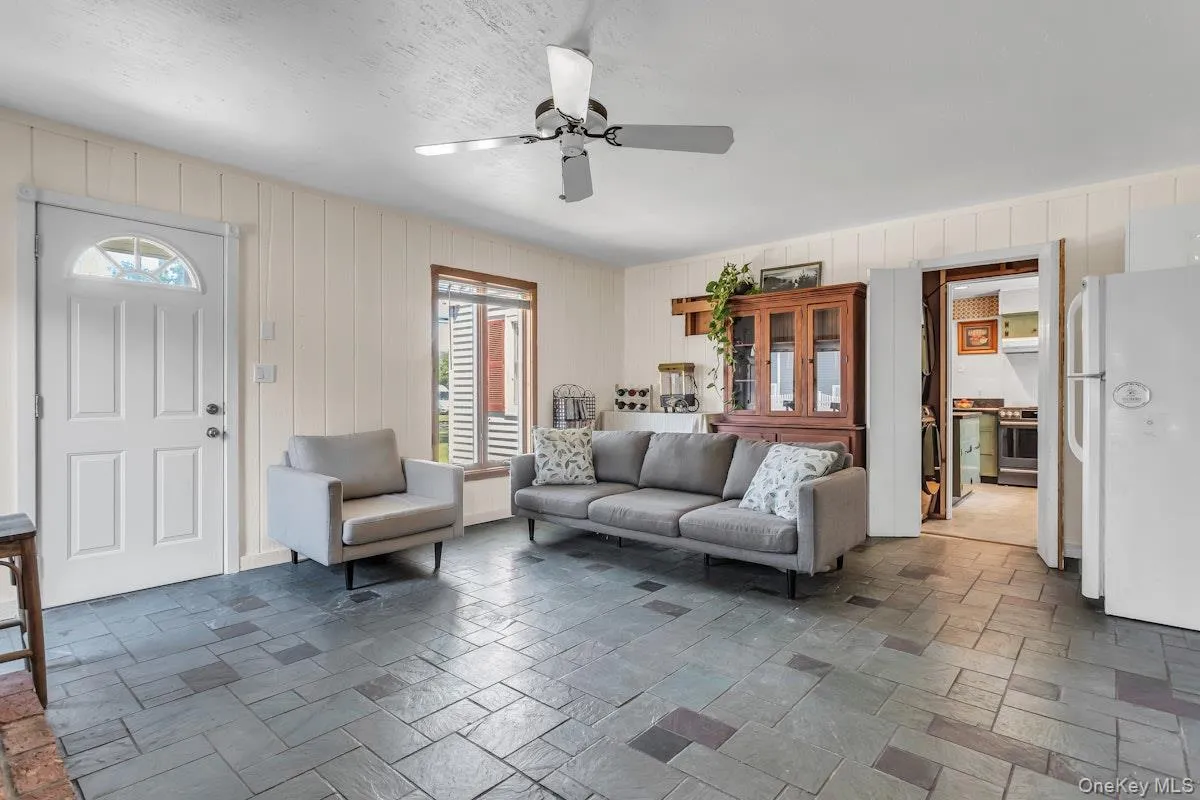 431 Cherry Avenue, Islip, NY, 4 Bedrooms Bedrooms, 8 Rooms Rooms,3 BathroomsBathrooms,Residential,For Rent,Cherry,0,997246 431 Cherry Avenue, Islip, NY, 4 Bedrooms Bedrooms, 8 Rooms Rooms,3 BathroomsBathrooms,Residential,For Rent,Cherry,0,997246