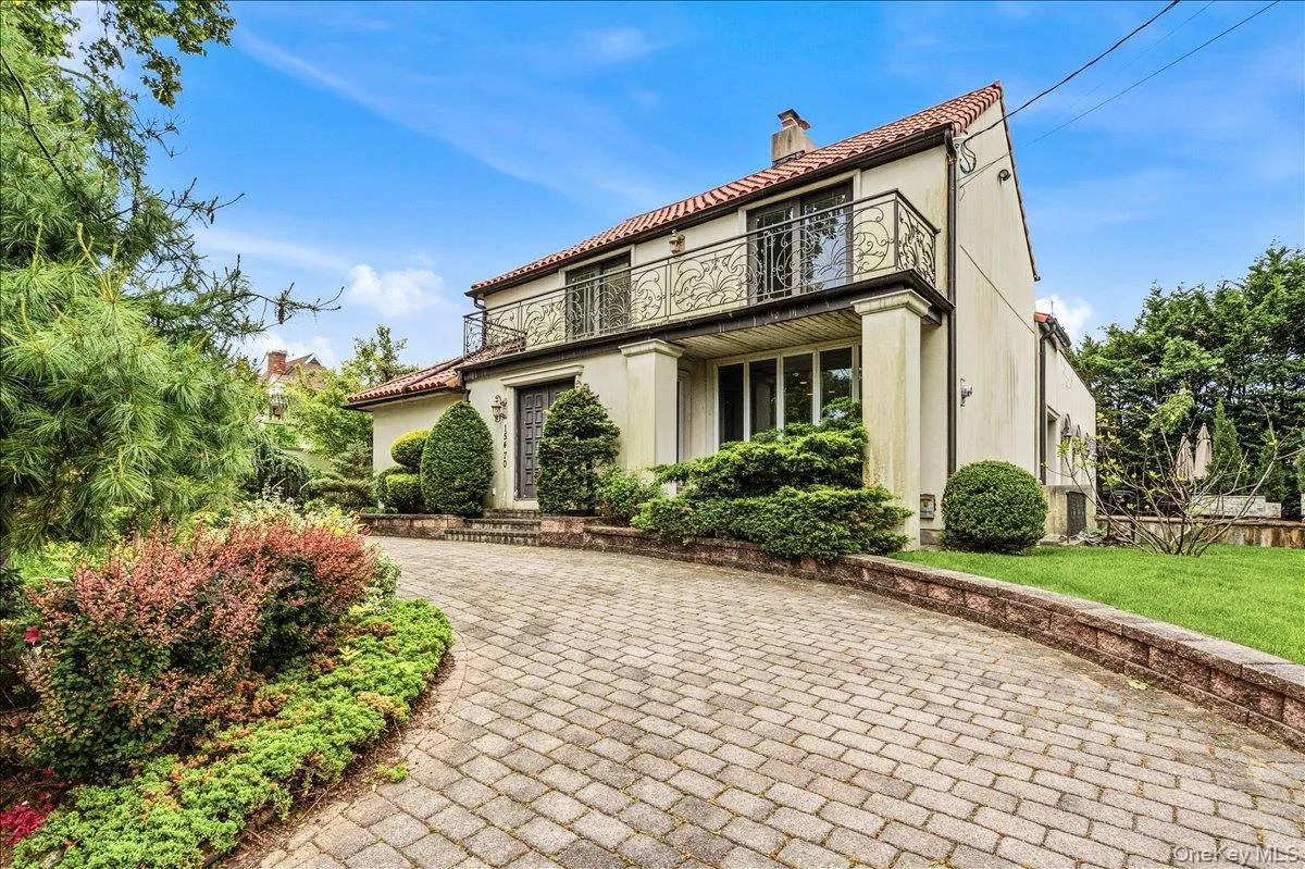 15470 Powells Cove Boulevard, New York, NY, 4 Bedrooms Bedrooms, 8 Rooms Rooms,5 BathroomsBathrooms,Residential,For Rent,Powells Cove,0,997254 15470 Powells Cove Boulevard, New York, NY, 4 Bedrooms Bedrooms, 8 Rooms Rooms,5 BathroomsBathrooms,Residential,For Rent,Powells Cove,0,997254