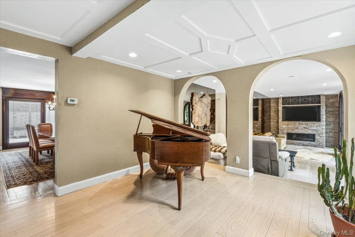 15470 Powells Cove Boulevard, New York, NY, 4 Bedrooms Bedrooms, 8 Rooms Rooms,5 BathroomsBathrooms,Residential,For Rent,Powells Cove,0,997254 15470 Powells Cove Boulevard, New York, NY, 4 Bedrooms Bedrooms, 8 Rooms Rooms,5 BathroomsBathrooms,Residential,For Rent,Powells Cove,0,997254
