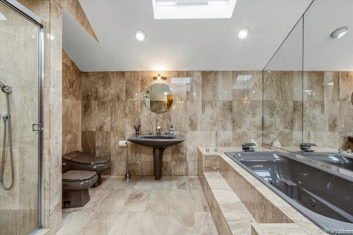 15470 Powells Cove Boulevard, New York, NY, 4 Bedrooms Bedrooms, 8 Rooms Rooms,5 BathroomsBathrooms,Residential,For Rent,Powells Cove,0,997254 15470 Powells Cove Boulevard, New York, NY, 4 Bedrooms Bedrooms, 8 Rooms Rooms,5 BathroomsBathrooms,Residential,For Rent,Powells Cove,0,997254
