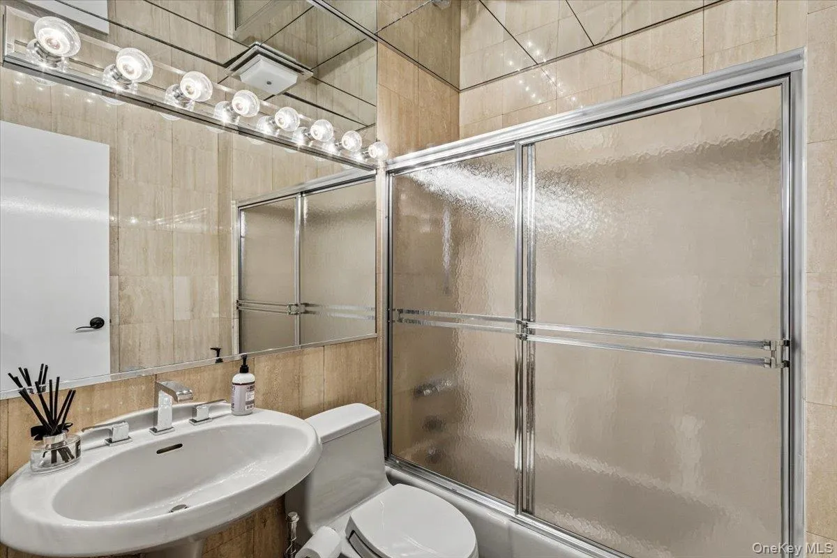 15470 Powells Cove Boulevard, New York, NY, 4 Bedrooms Bedrooms, 8 Rooms Rooms,5 BathroomsBathrooms,Residential,For Rent,Powells Cove,0,997254 15470 Powells Cove Boulevard, New York, NY, 4 Bedrooms Bedrooms, 8 Rooms Rooms,5 BathroomsBathrooms,Residential,For Rent,Powells Cove,0,997254