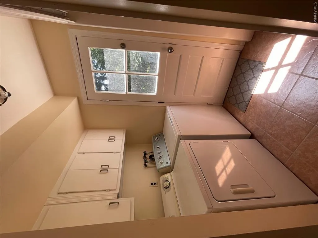 4 Cornwallis Road, Brookhaven, NY, 5 Bedrooms Bedrooms, 8 Rooms Rooms,3 BathroomsBathrooms,Residential Lease,For Rent,Cornwallis,0,997255 4 Cornwallis Road, Brookhaven, NY, 5 Bedrooms Bedrooms, 8 Rooms Rooms,3 BathroomsBathrooms,Residential Lease,For Rent,Cornwallis,0,997255