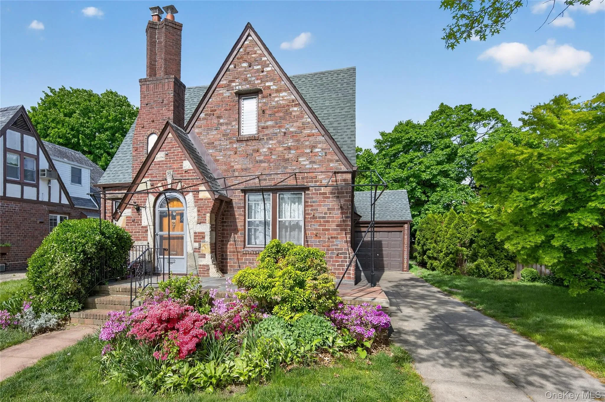 114 New Hyde Park Road, Hempstead, NY, 5 Bedrooms Bedrooms, 9 Rooms Rooms,2 BathroomsBathrooms,Residential,For Rent,New Hyde Park,0,997278 114 New Hyde Park Road, Hempstead, NY, 5 Bedrooms Bedrooms, 9 Rooms Rooms,2 BathroomsBathrooms,Residential,For Rent,New Hyde Park,0,997278
