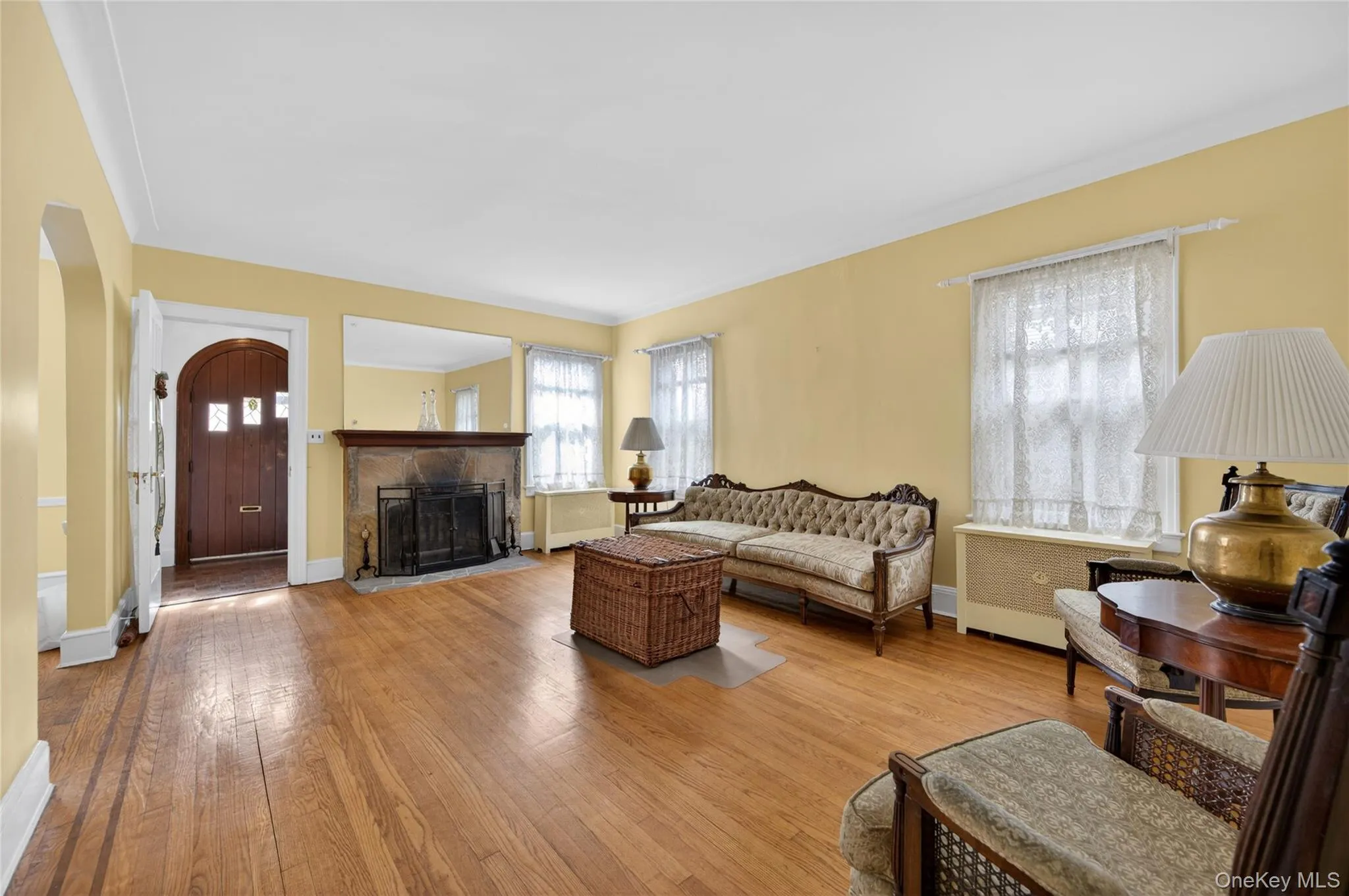 114 New Hyde Park Road, Hempstead, NY, 5 Bedrooms Bedrooms, 9 Rooms Rooms,2 BathroomsBathrooms,Residential,For Rent,New Hyde Park,0,997278 114 New Hyde Park Road, Hempstead, NY, 5 Bedrooms Bedrooms, 9 Rooms Rooms,2 BathroomsBathrooms,Residential,For Rent,New Hyde Park,0,997278