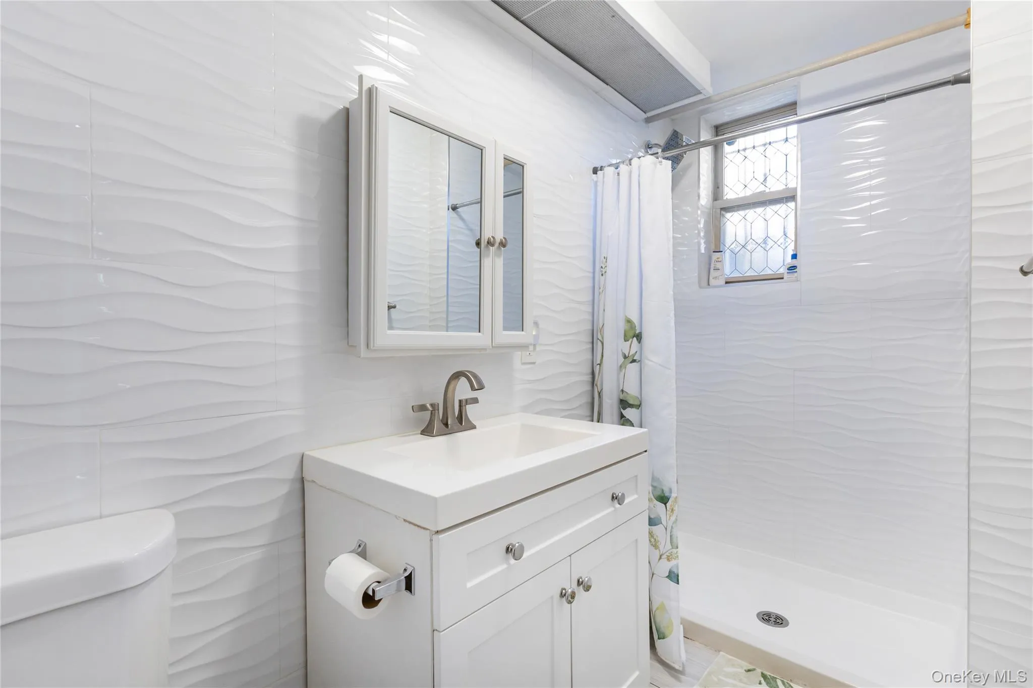 1830 Yates Avenue, New York, NY, 3 Bedrooms Bedrooms, 9 Rooms Rooms,2 BathroomsBathrooms,Residential,For Rent,Yates,0,997294 1830 Yates Avenue, New York, NY, 3 Bedrooms Bedrooms, 9 Rooms Rooms,2 BathroomsBathrooms,Residential,For Rent,Yates,0,997294