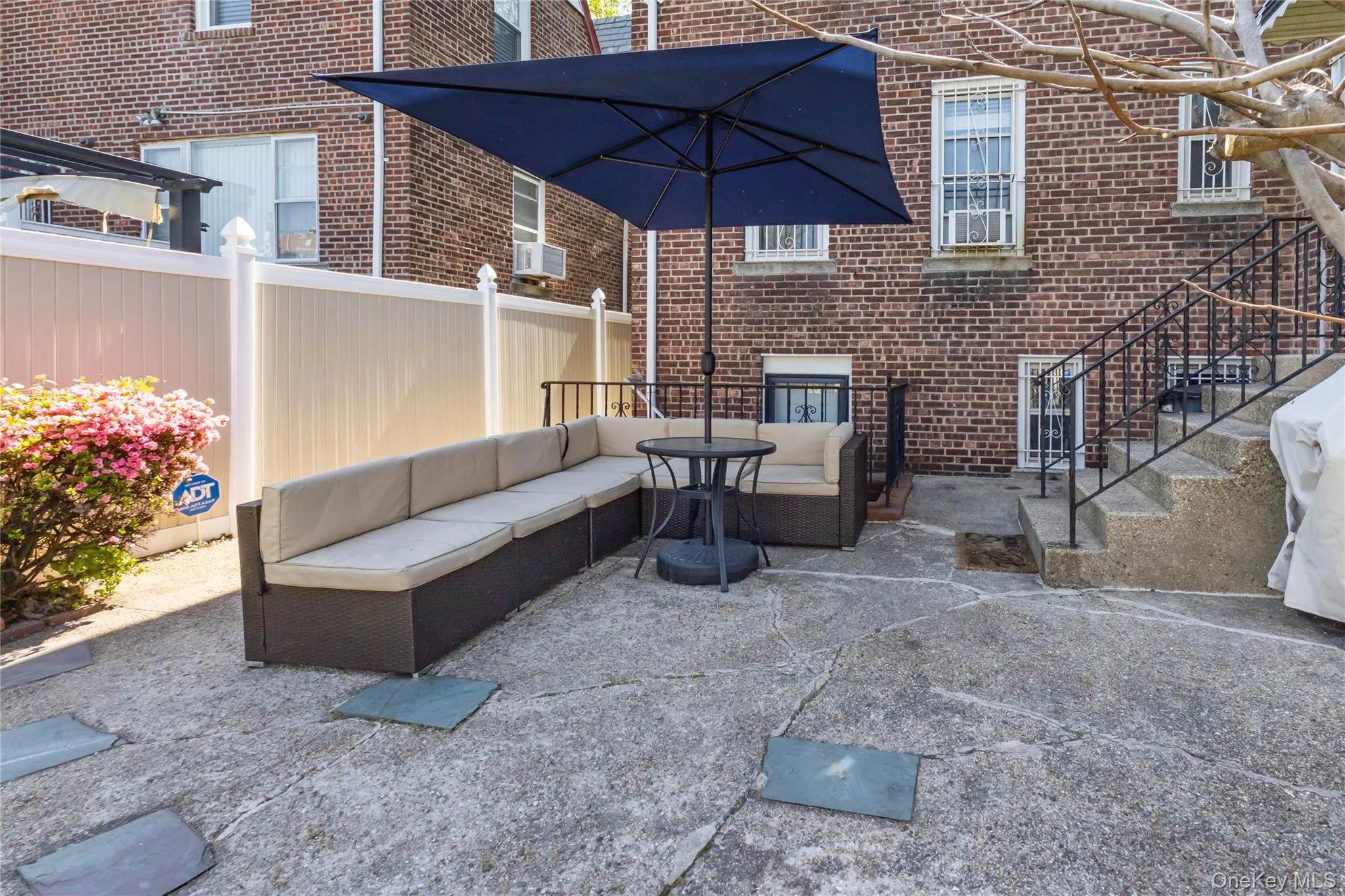 1830 Yates Avenue, New York, NY, 3 Bedrooms Bedrooms, 9 Rooms Rooms,2 BathroomsBathrooms,Residential,For Rent,Yates,0,997294 1830 Yates Avenue, New York, NY, 3 Bedrooms Bedrooms, 9 Rooms Rooms,2 BathroomsBathrooms,Residential,For Rent,Yates,0,997294