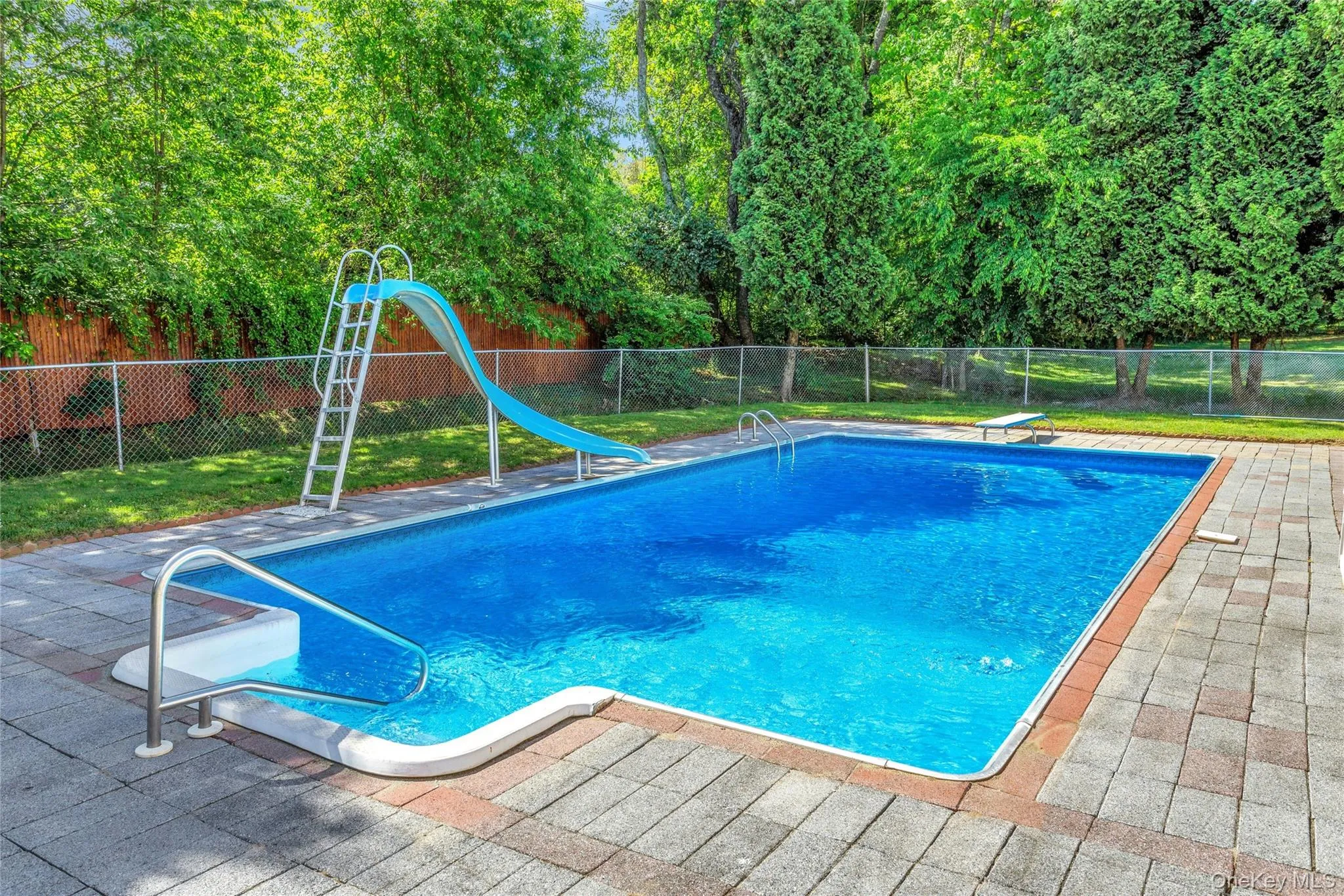 Beautiful pool. Beautiful pool.