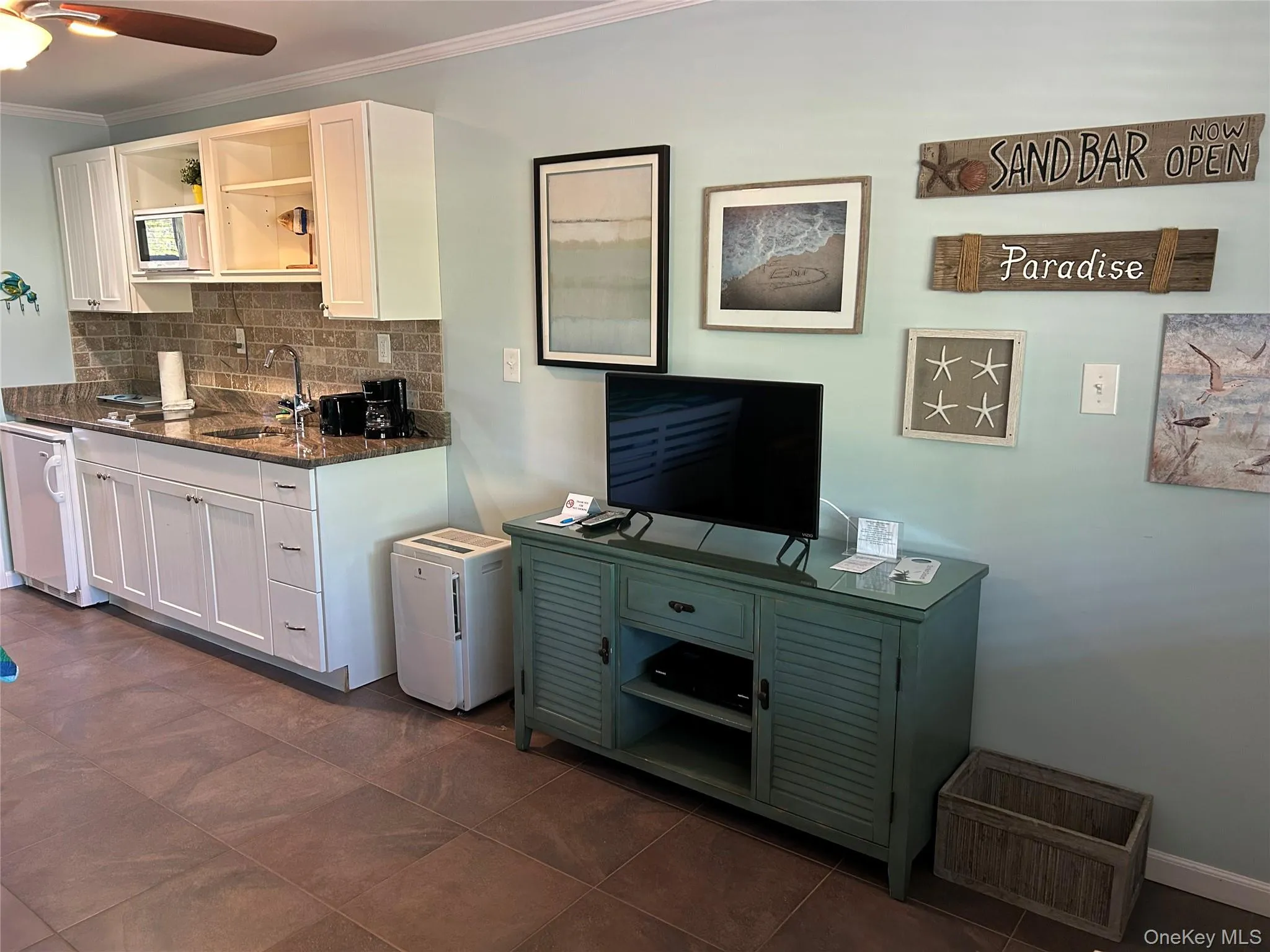 2136 Montauk, East Hampton, NY, 1 Room Rooms,1 BathroomBathrooms,Residential Sale,For Rent,Montauk,0,997313 2136 Montauk, East Hampton, NY, 1 Room Rooms,1 BathroomBathrooms,Residential Sale,For Rent,Montauk,0,997313