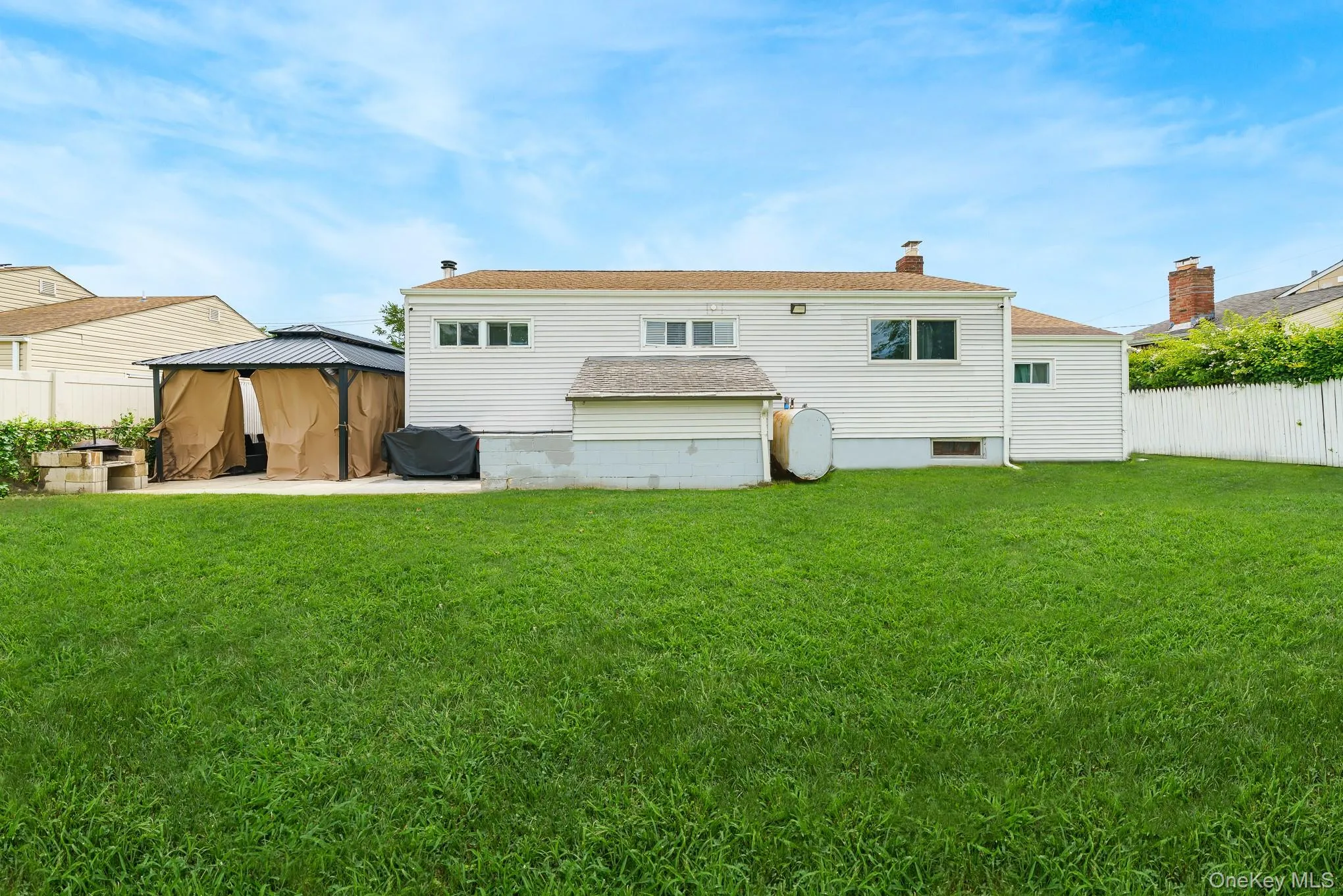 27 Stockton Street, Islip, NY, 4 Bedrooms Bedrooms, 9 Rooms Rooms,2 BathroomsBathrooms,Residential,For Rent,Stockton,0,997316 27 Stockton Street, Islip, NY, 4 Bedrooms Bedrooms, 9 Rooms Rooms,2 BathroomsBathrooms,Residential,For Rent,Stockton,0,997316