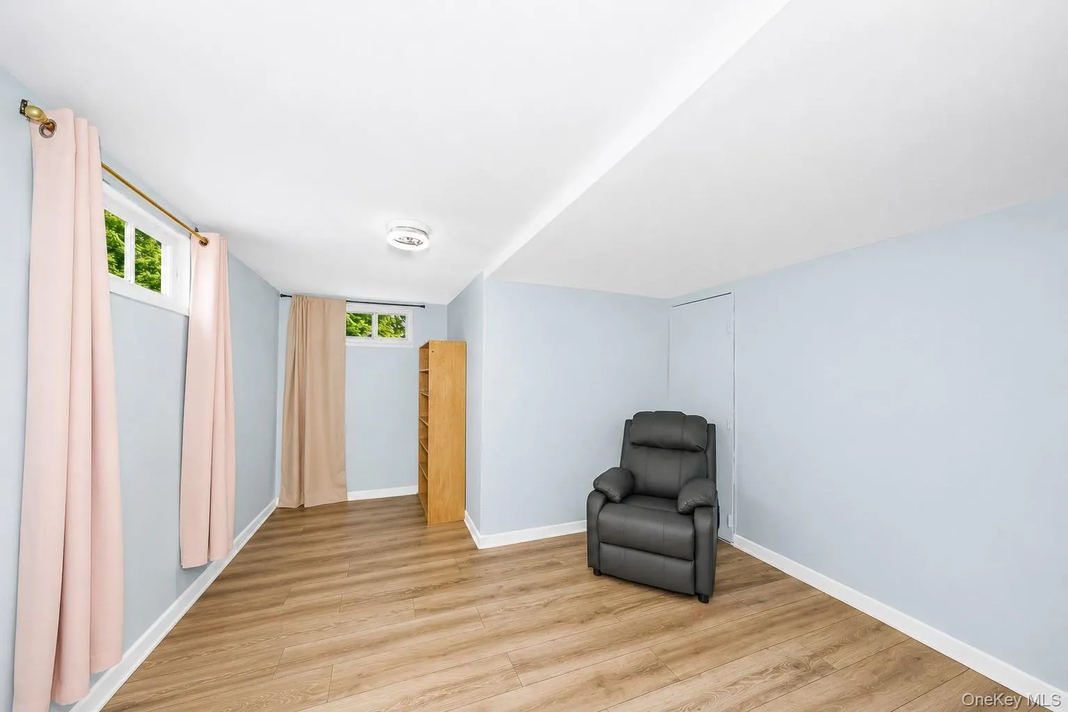 27 Stockton Street, Islip, NY, 4 Bedrooms Bedrooms, 9 Rooms Rooms,2 BathroomsBathrooms,Residential,For Rent,Stockton,0,997316 27 Stockton Street, Islip, NY, 4 Bedrooms Bedrooms, 9 Rooms Rooms,2 BathroomsBathrooms,Residential,For Rent,Stockton,0,997316