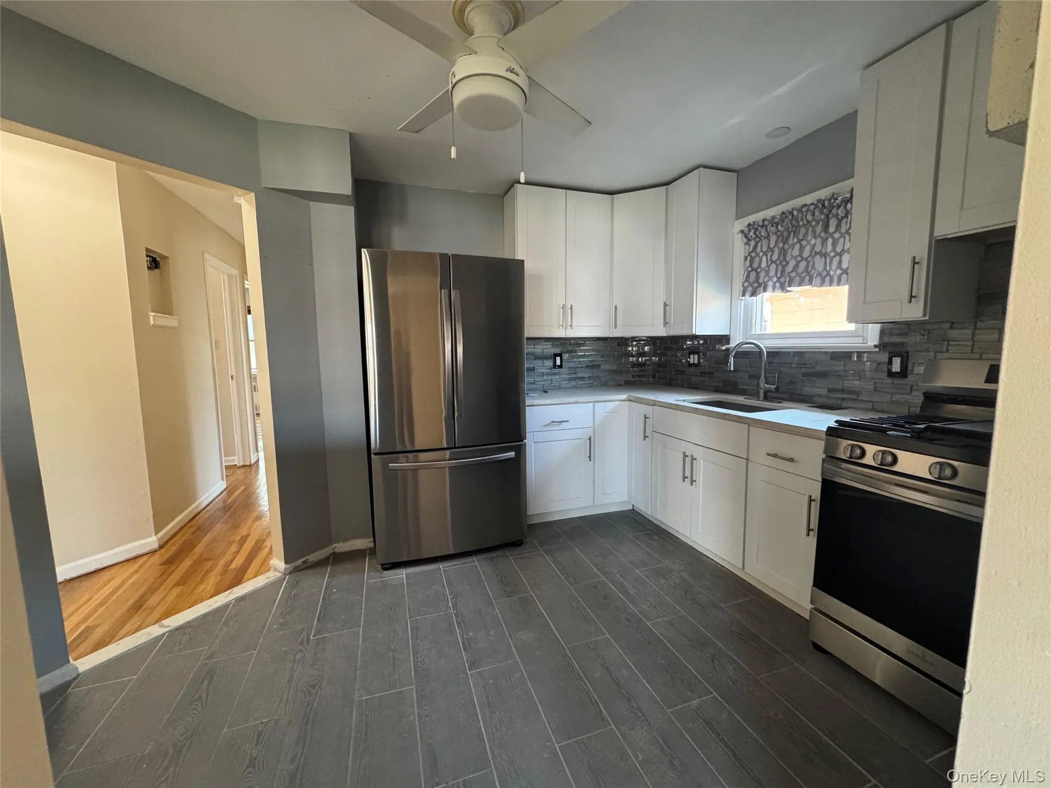 375 Cochran Place, Hempstead, NY, 3 Bedrooms Bedrooms, 5 Rooms Rooms,1 BathroomBathrooms,Residential Lease,For Rent,Cochran,0,997322 375 Cochran Place, Hempstead, NY, 3 Bedrooms Bedrooms, 5 Rooms Rooms,1 BathroomBathrooms,Residential Lease,For Rent,Cochran,0,997322